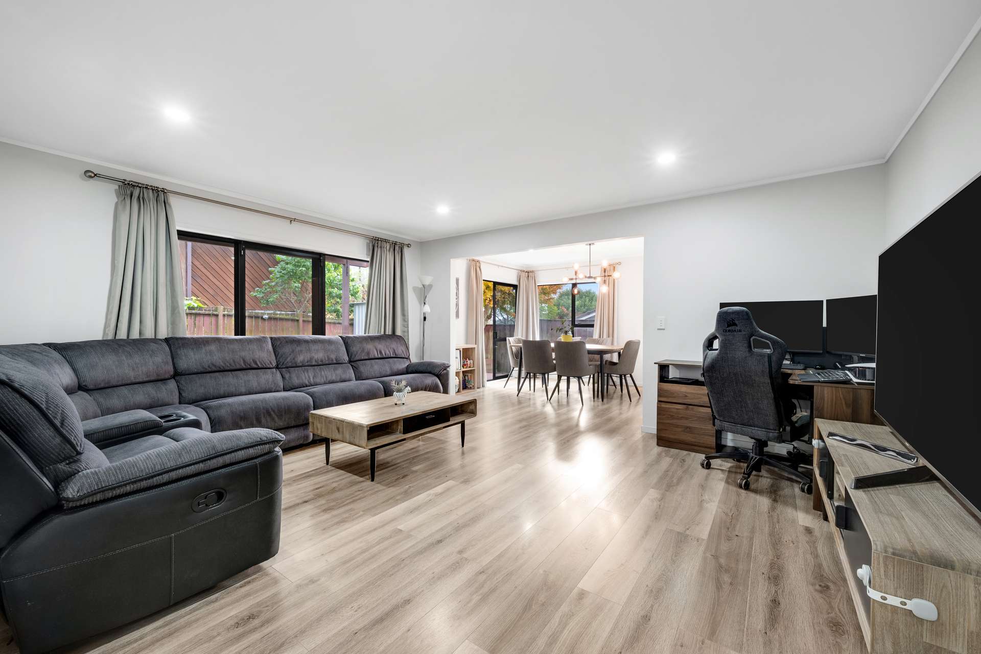2/155 Whitford Road photo 5