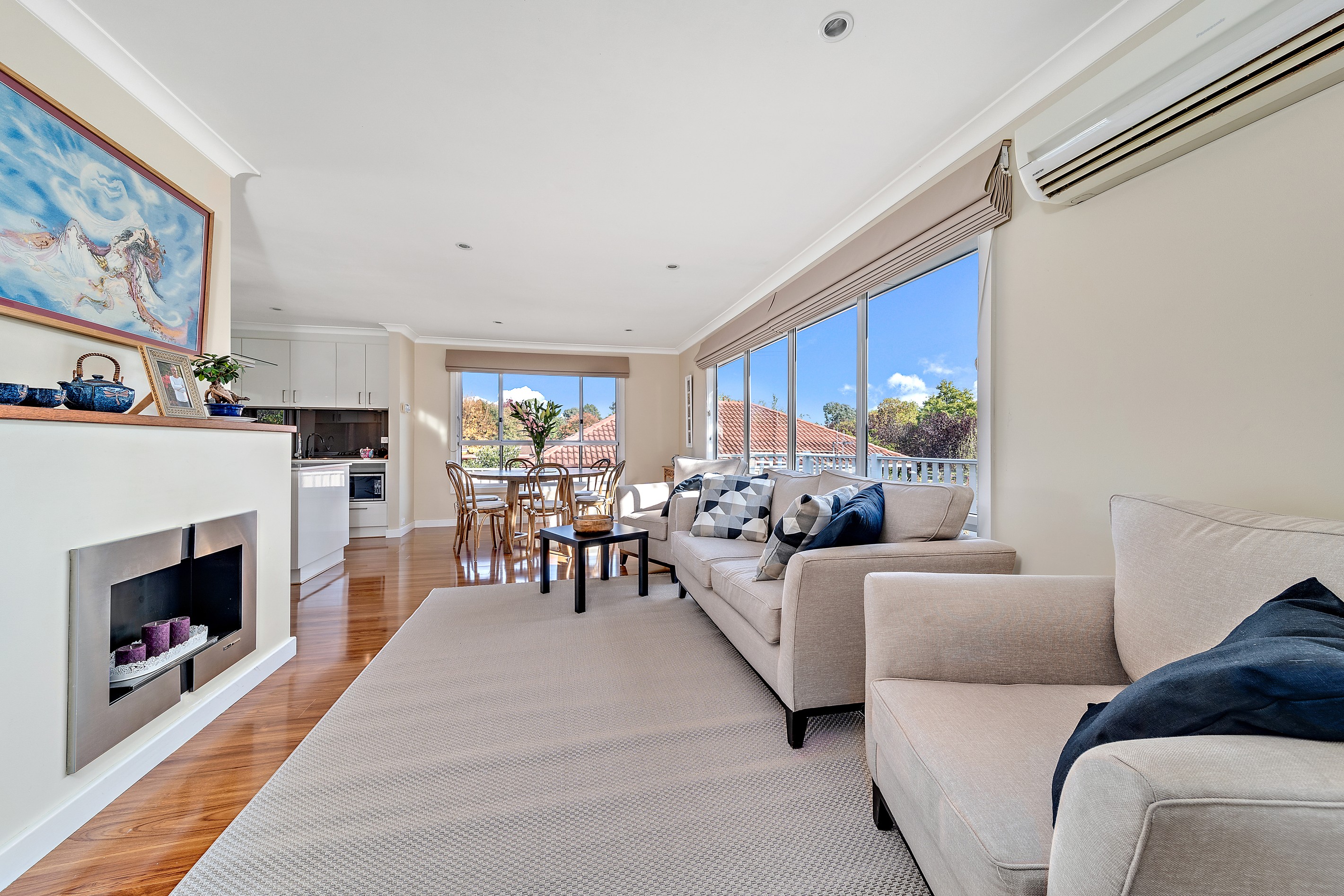 10 Narambi Street, Narrabundah, ACT 2604