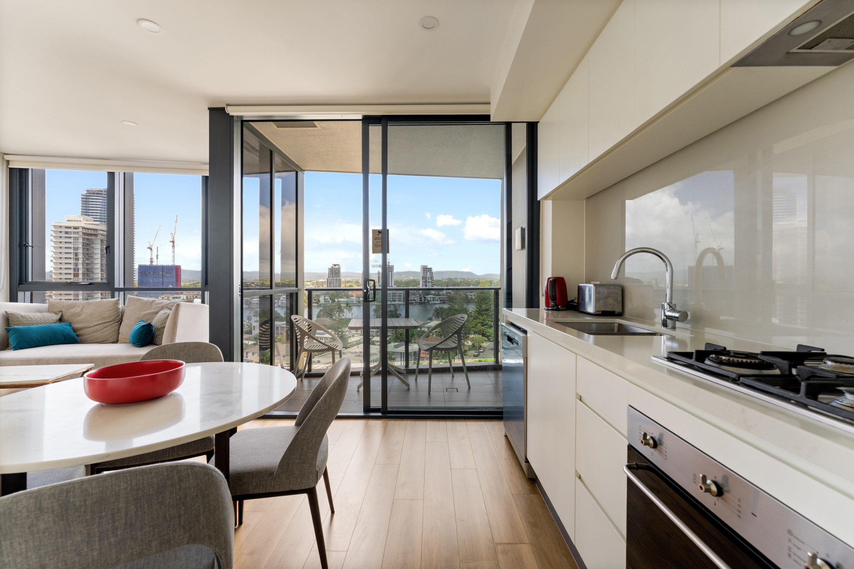 1002/9 Norfolk Avenue, Surfers Paradise, QLD 4217