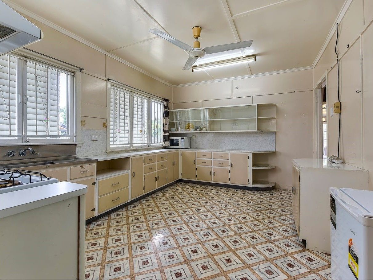 9 Quandeine Street, Stafford, QLD 4053