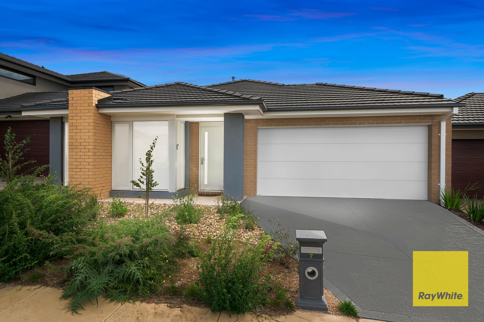 7 Quince Road, MANOR LAKES, VIC 3024