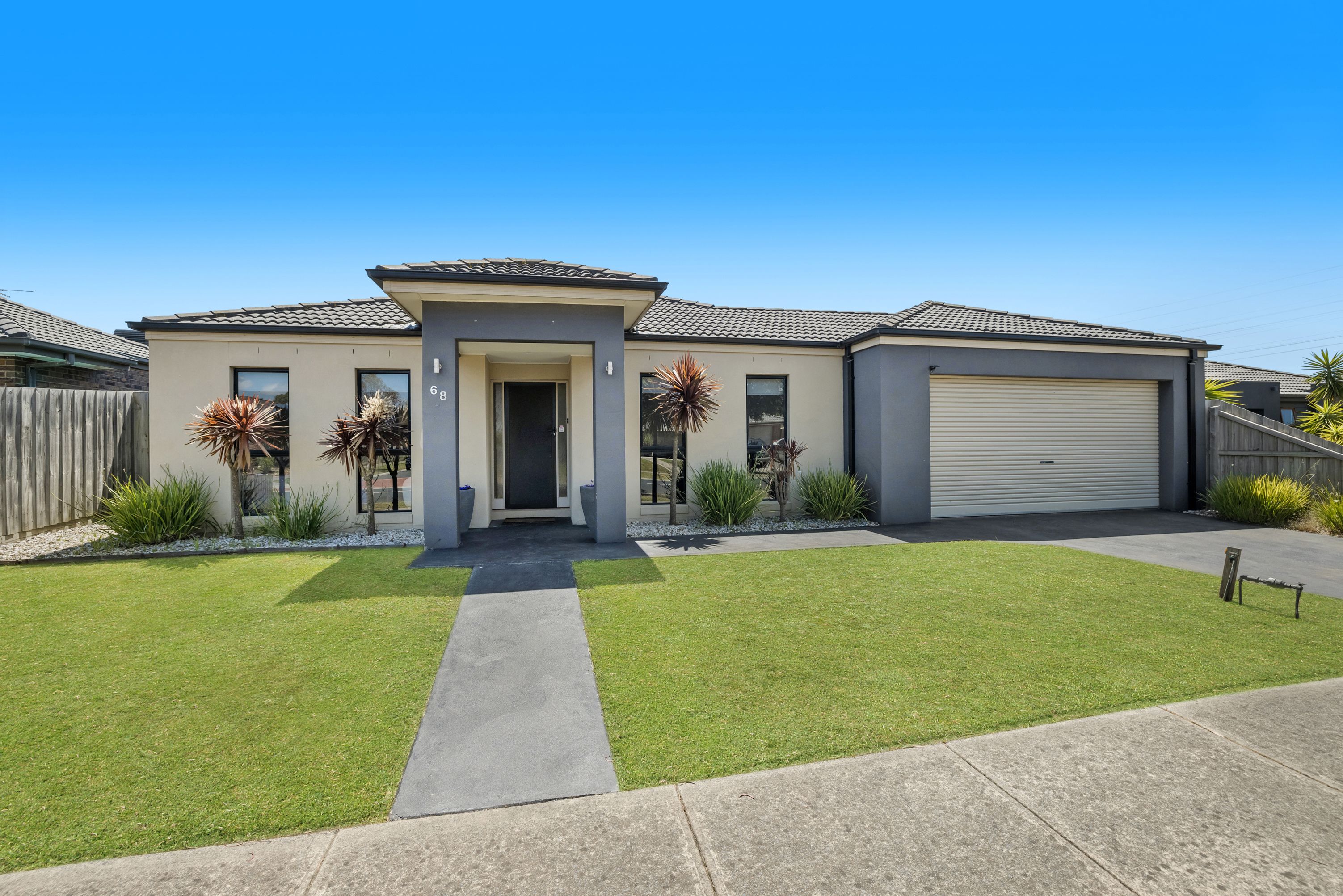 68 Brookland Greens Boulevard, Cranbourne VIC 3977