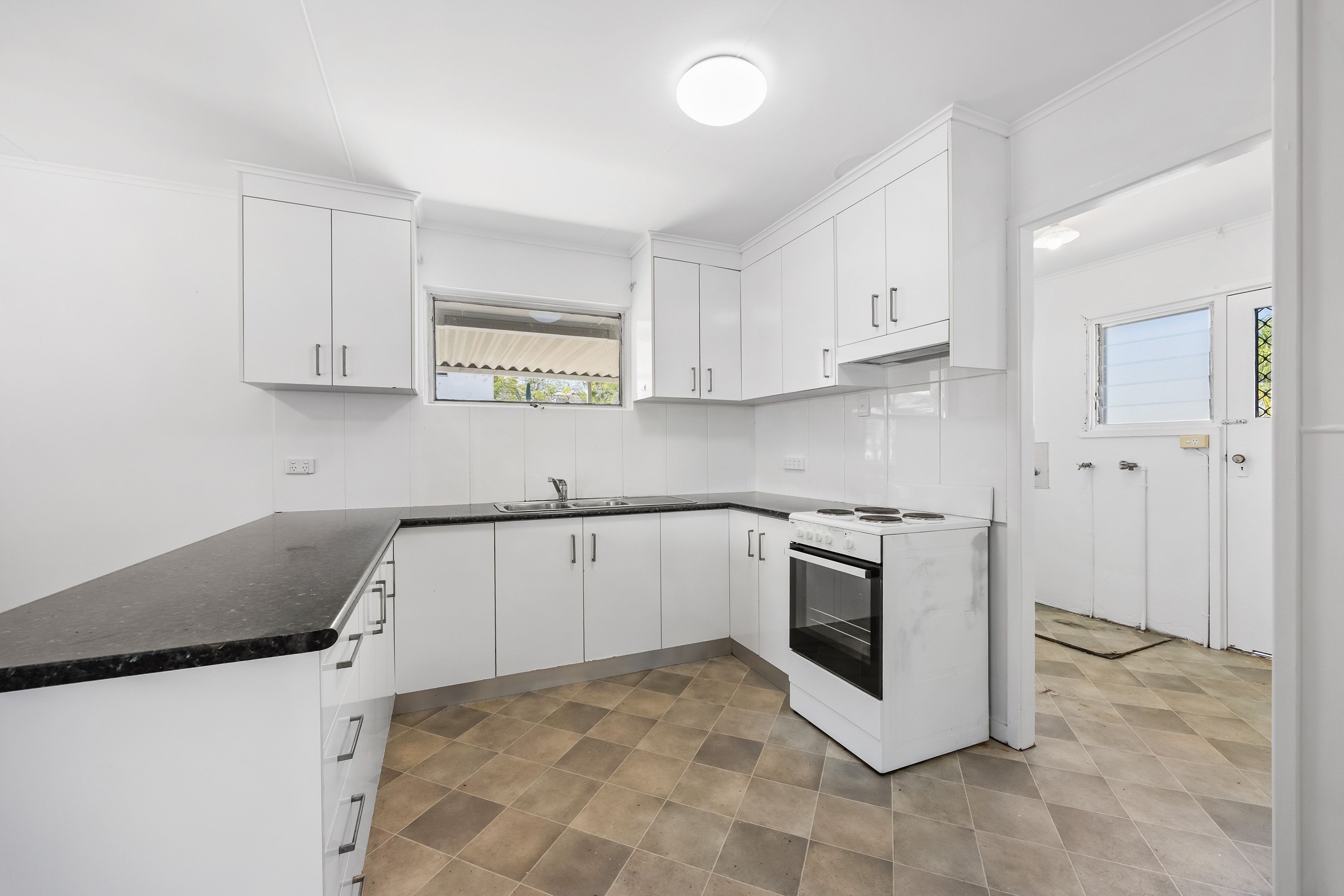 11 McCray Street, Barney Point, QLD 4680