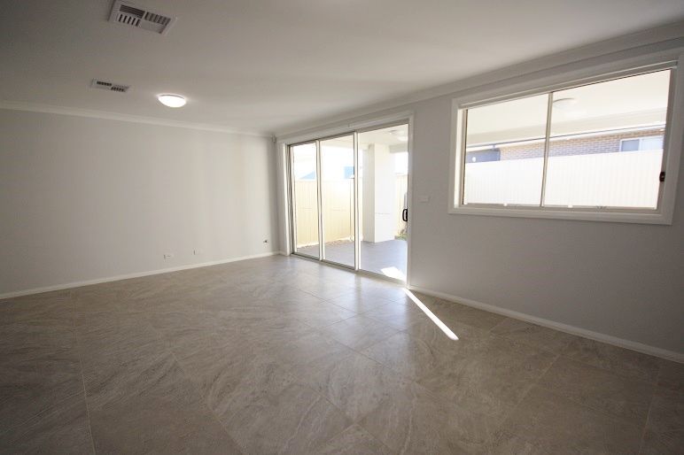 82b Longhurst Street, Oran Park, NSW 2570