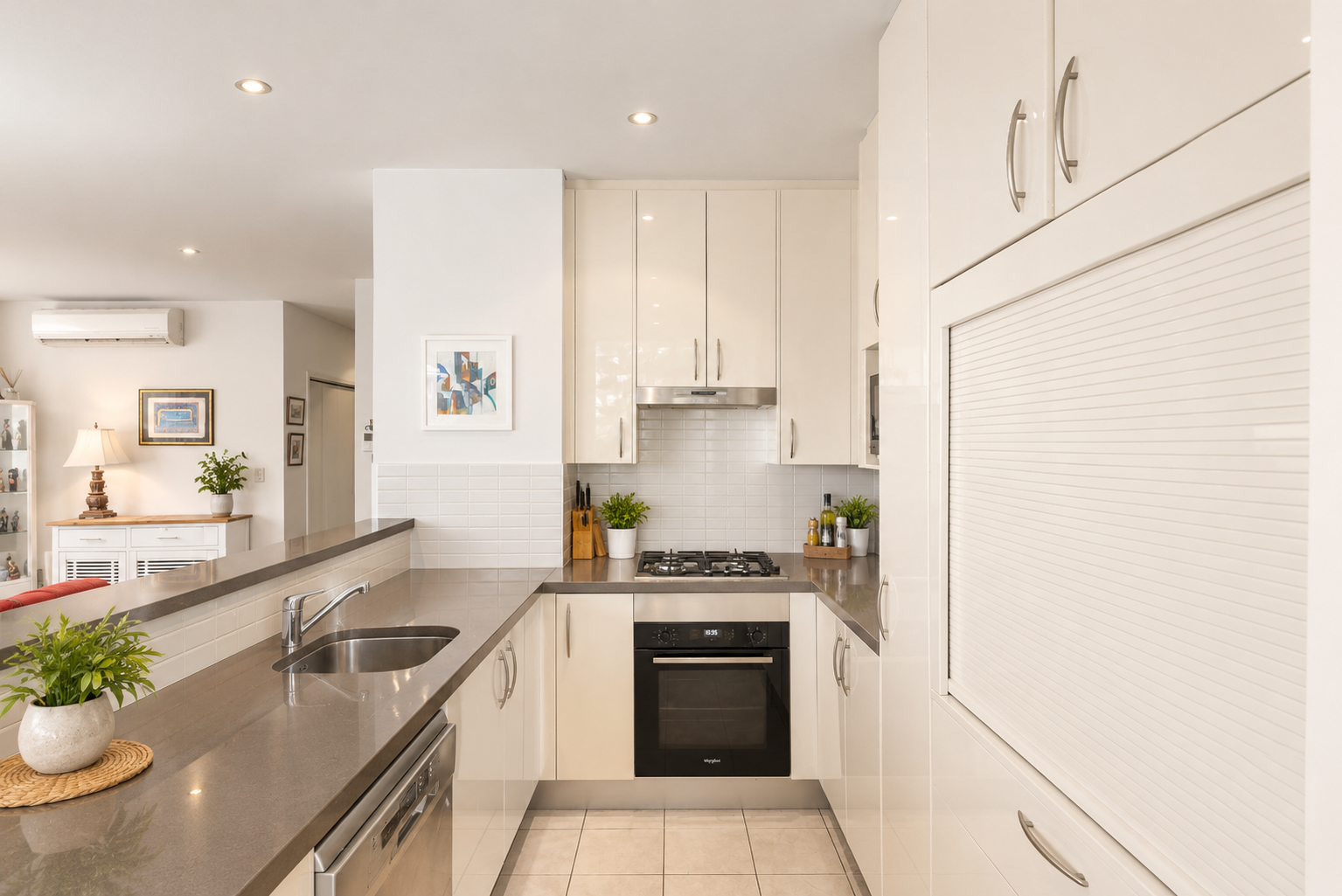 423/1 Aqua Street — photo 9 of 16