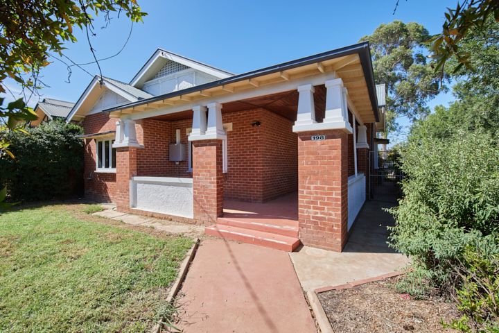 198 Edward Street — photo from Ray White Wagga Wagga