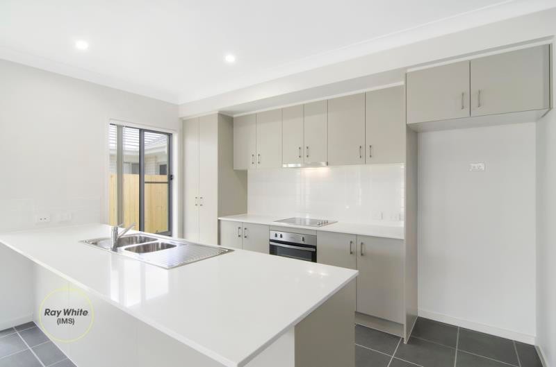 11 Lamont Street, Coomera, QLD 4209