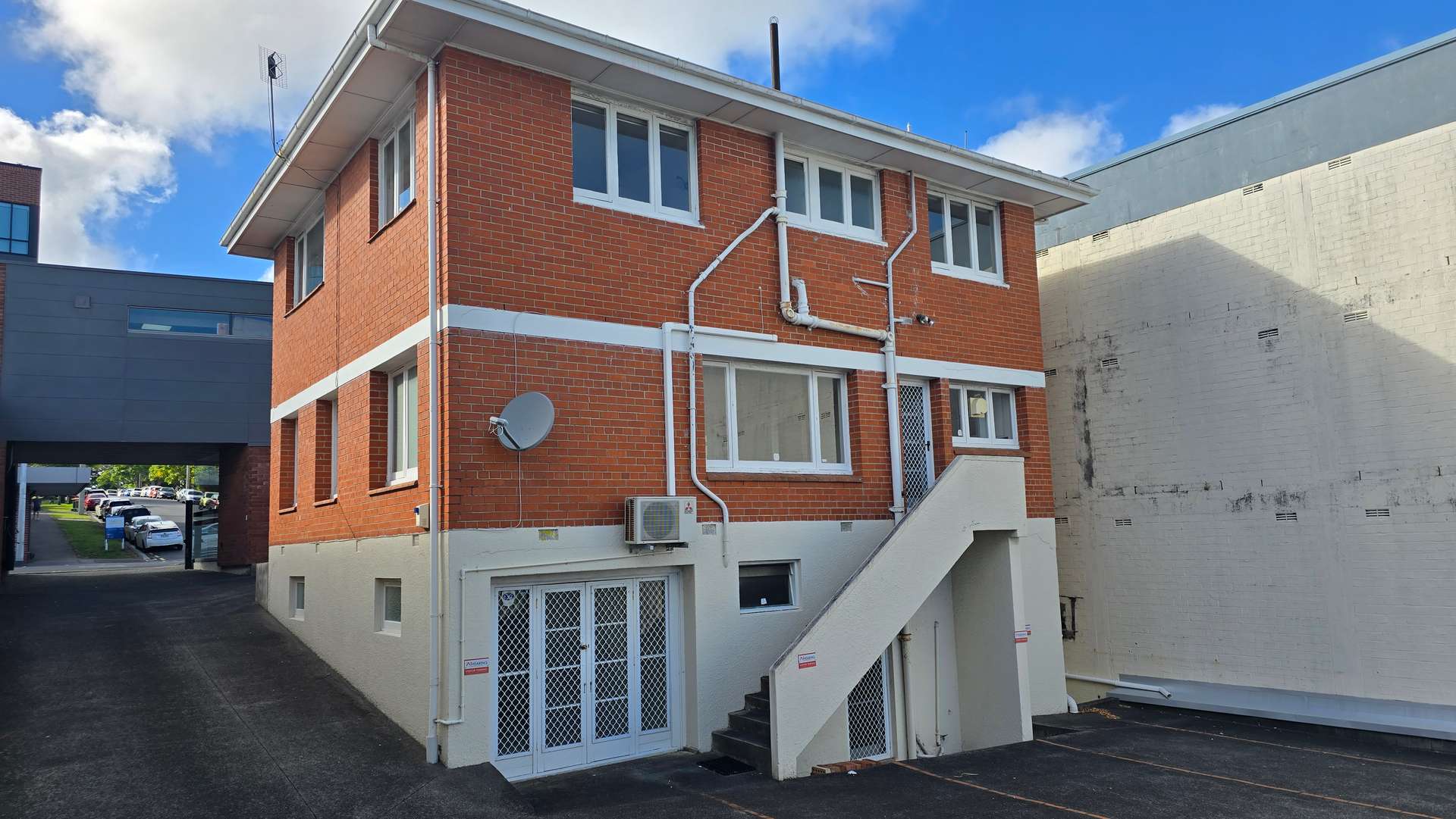425a Dominion Road photo 1