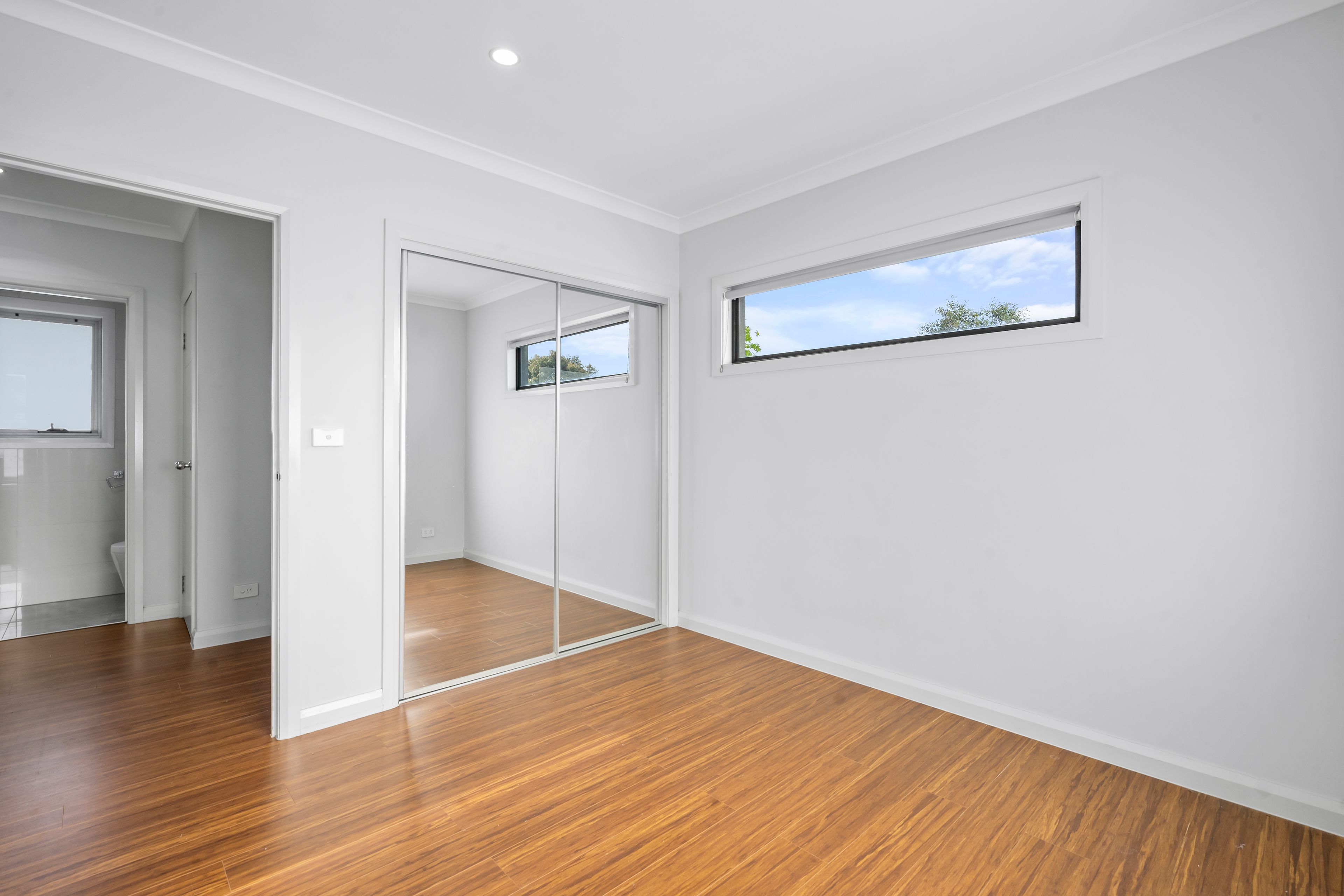 2/40 Melbourne Avenue — photo 2 of 10