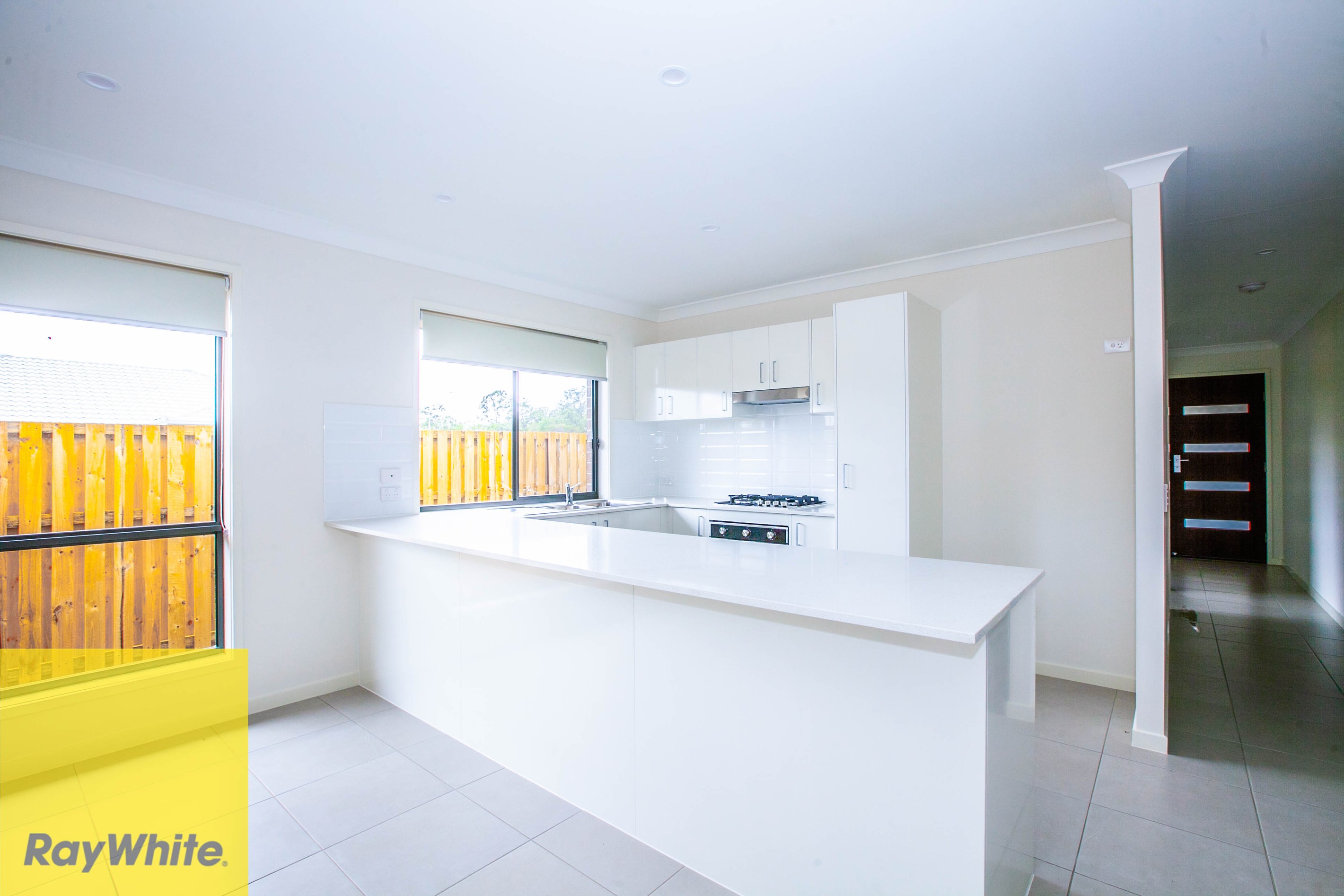 10 Mercy Circuit, Park Ridge, QLD 4125