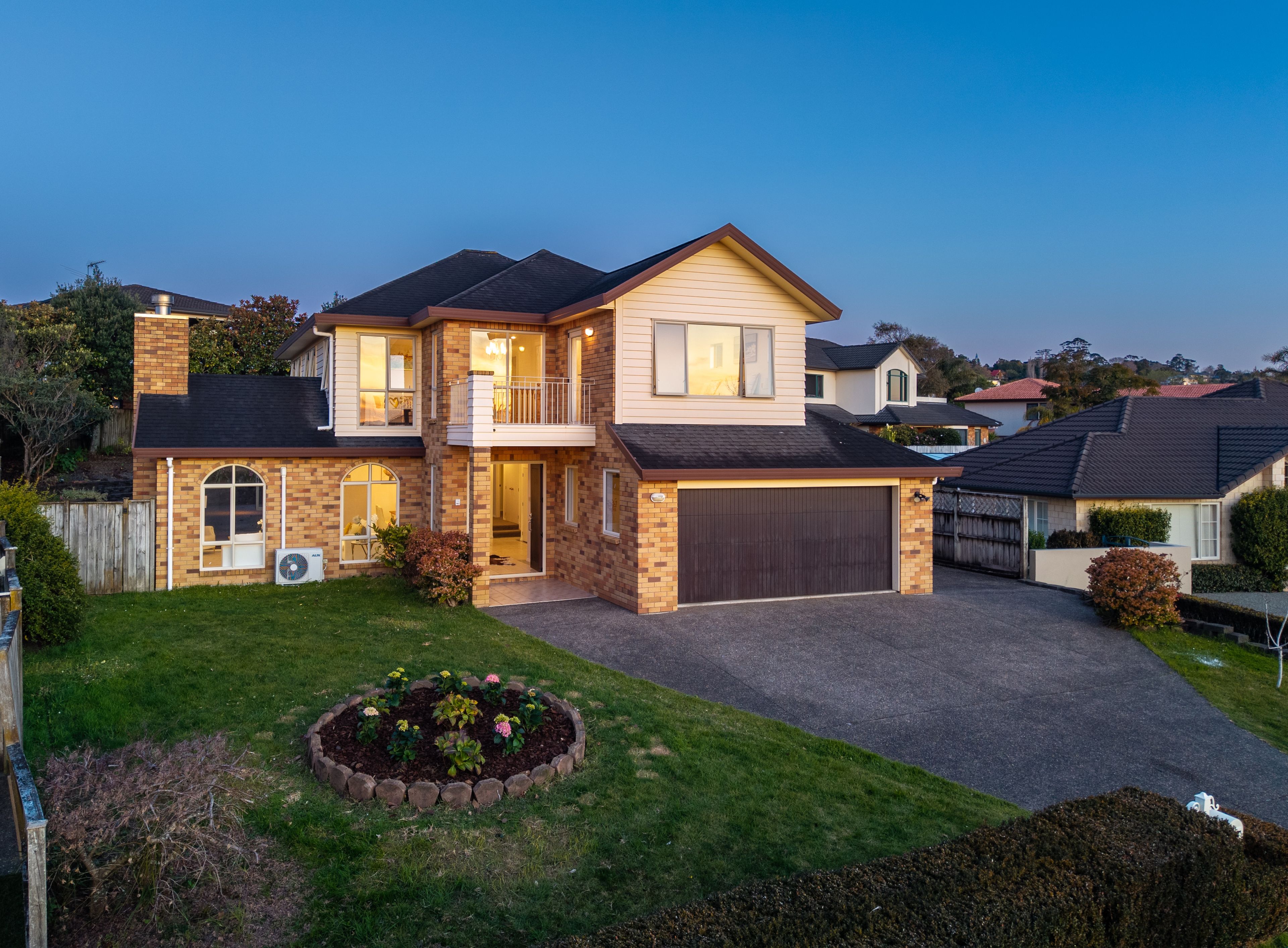 132 John Brooke Crescent, East Tamaki Heights, Manukau City