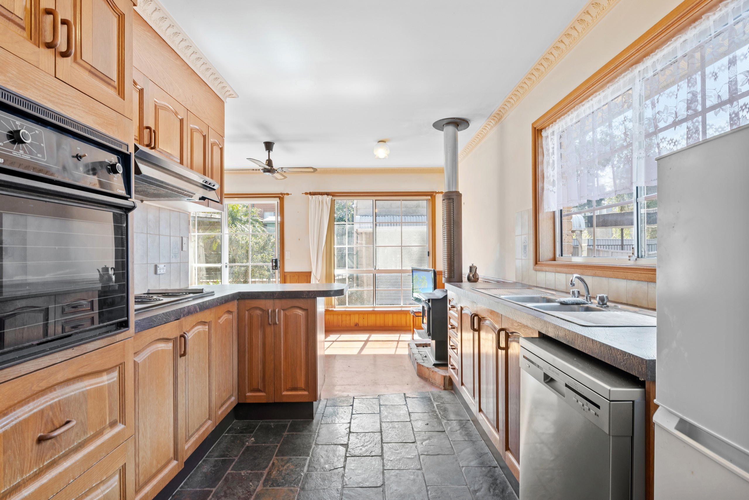 12 Rosemount Avenue, Lake Munmorah, NSW 2259