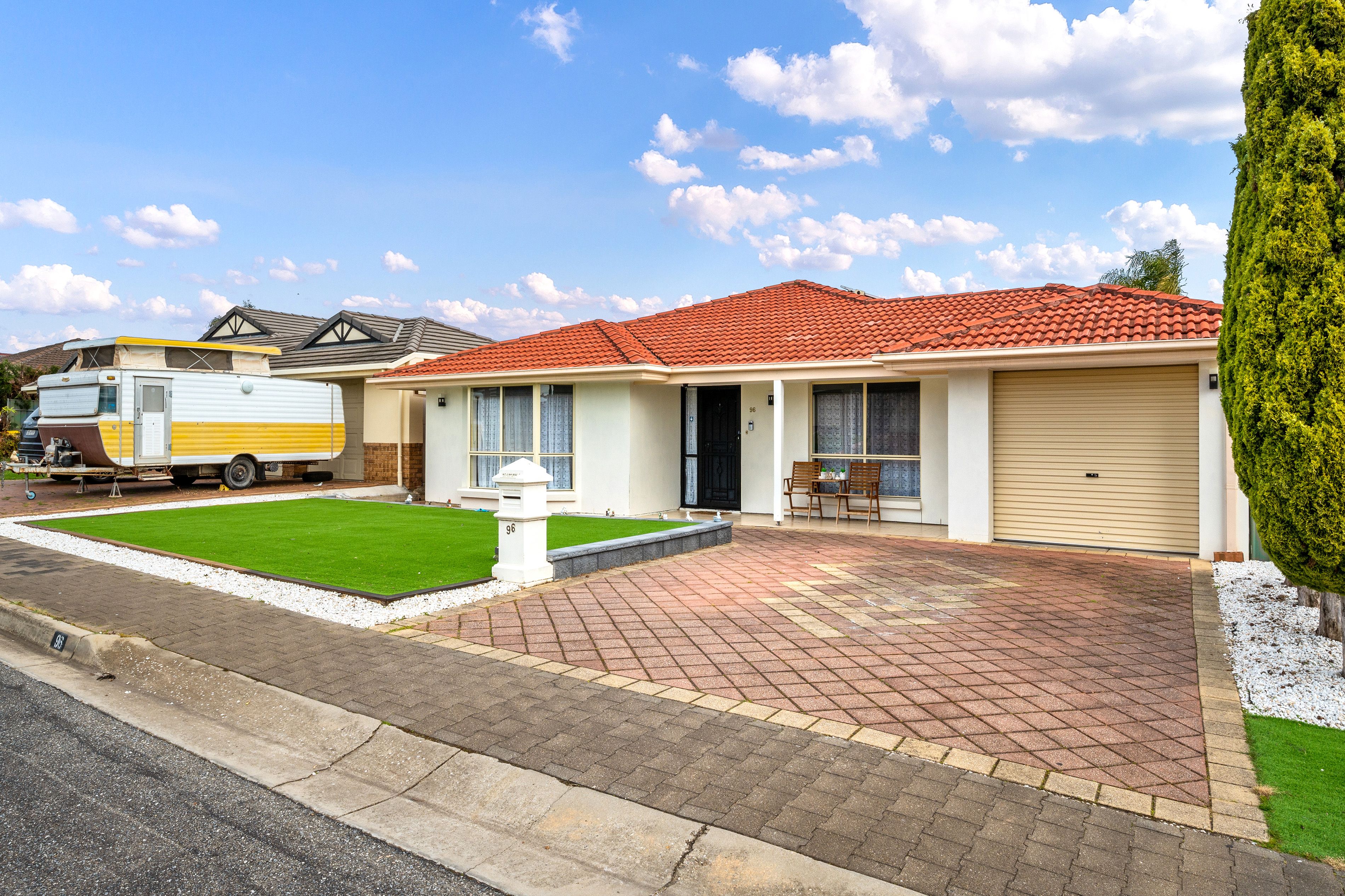 96 Rm Williams Drive, Walkley Heights, SA 5098
