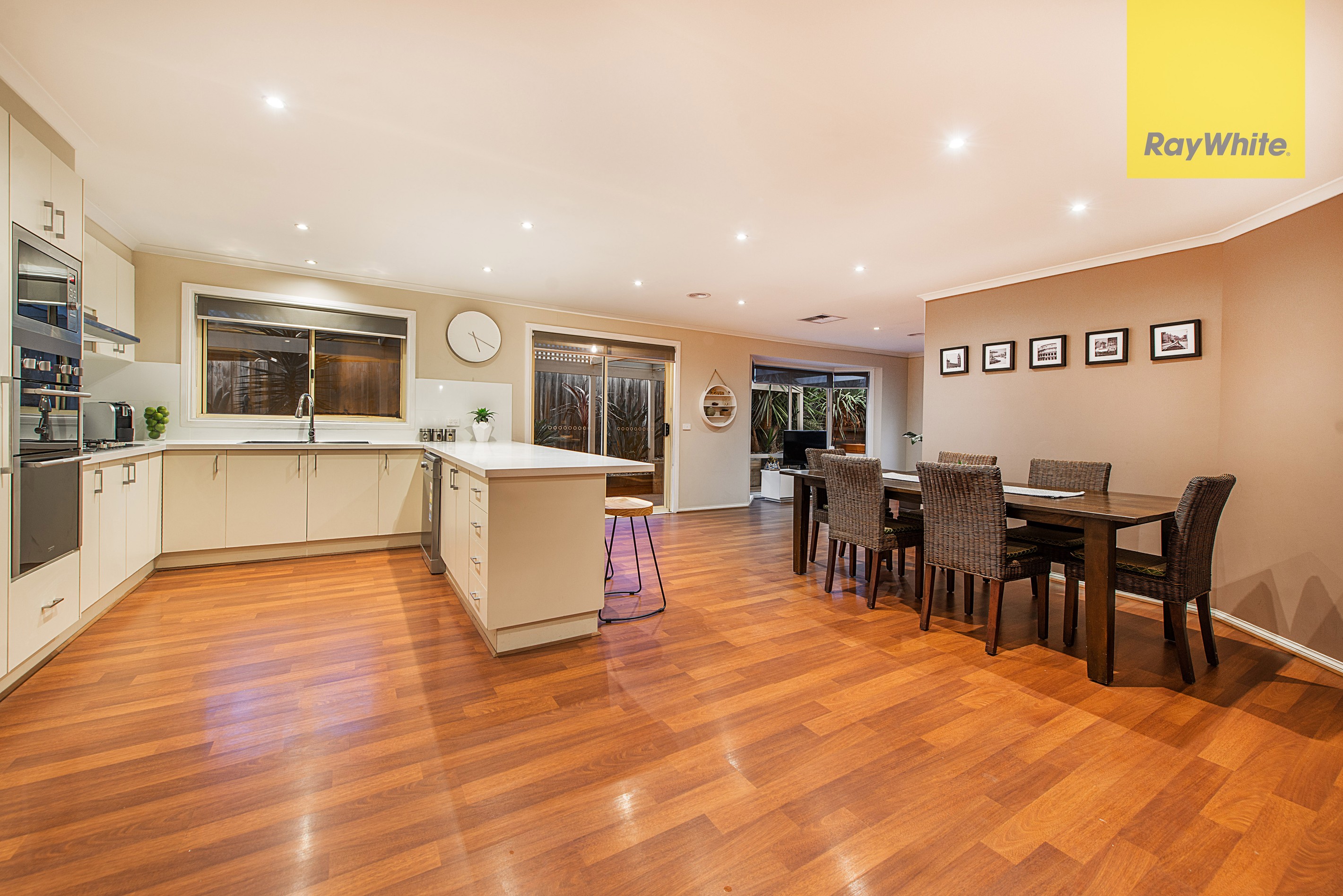 17 Alexandra Court, Knoxfield, VIC 3180