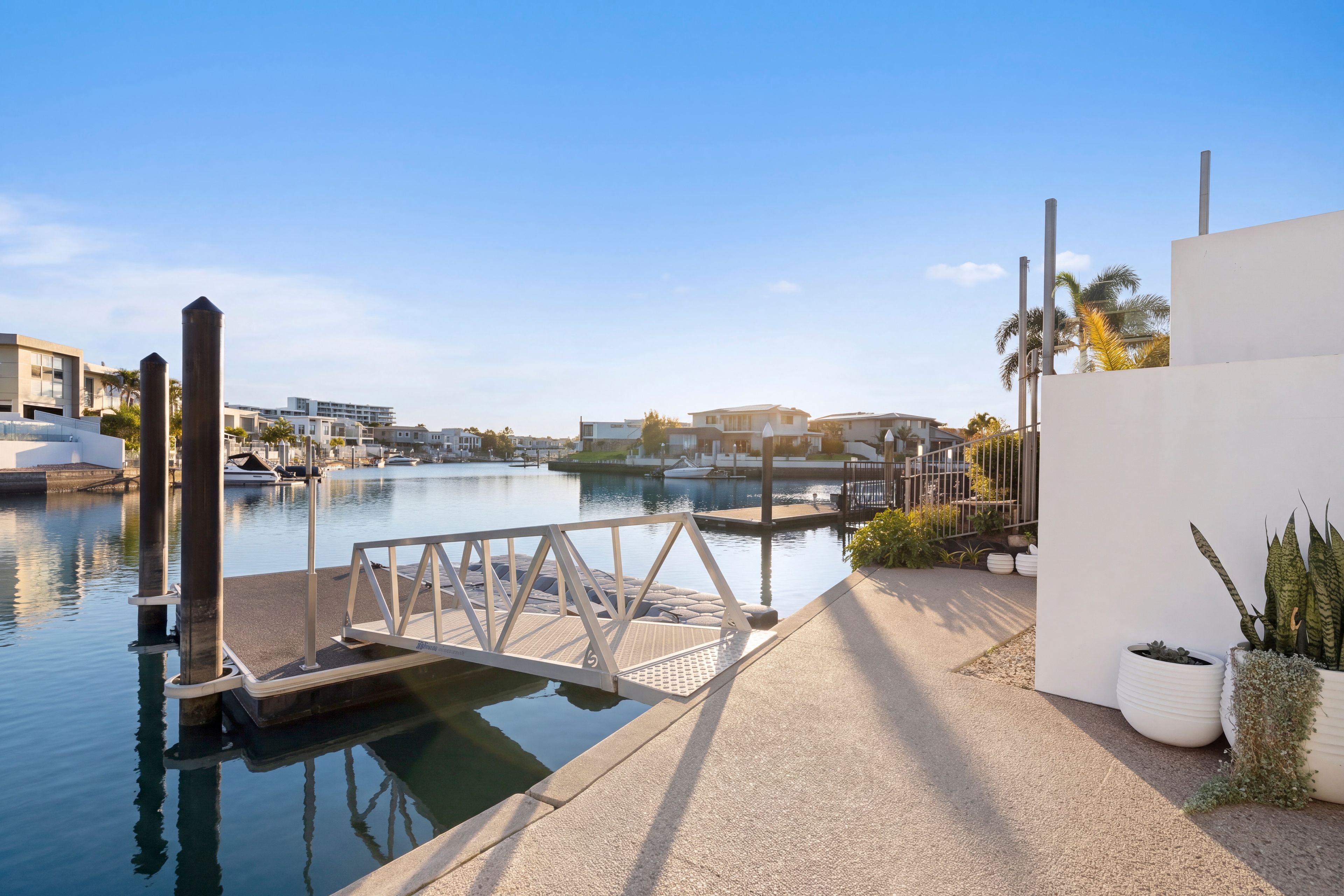 2/32 East Quay Drive — photo 11 of 30