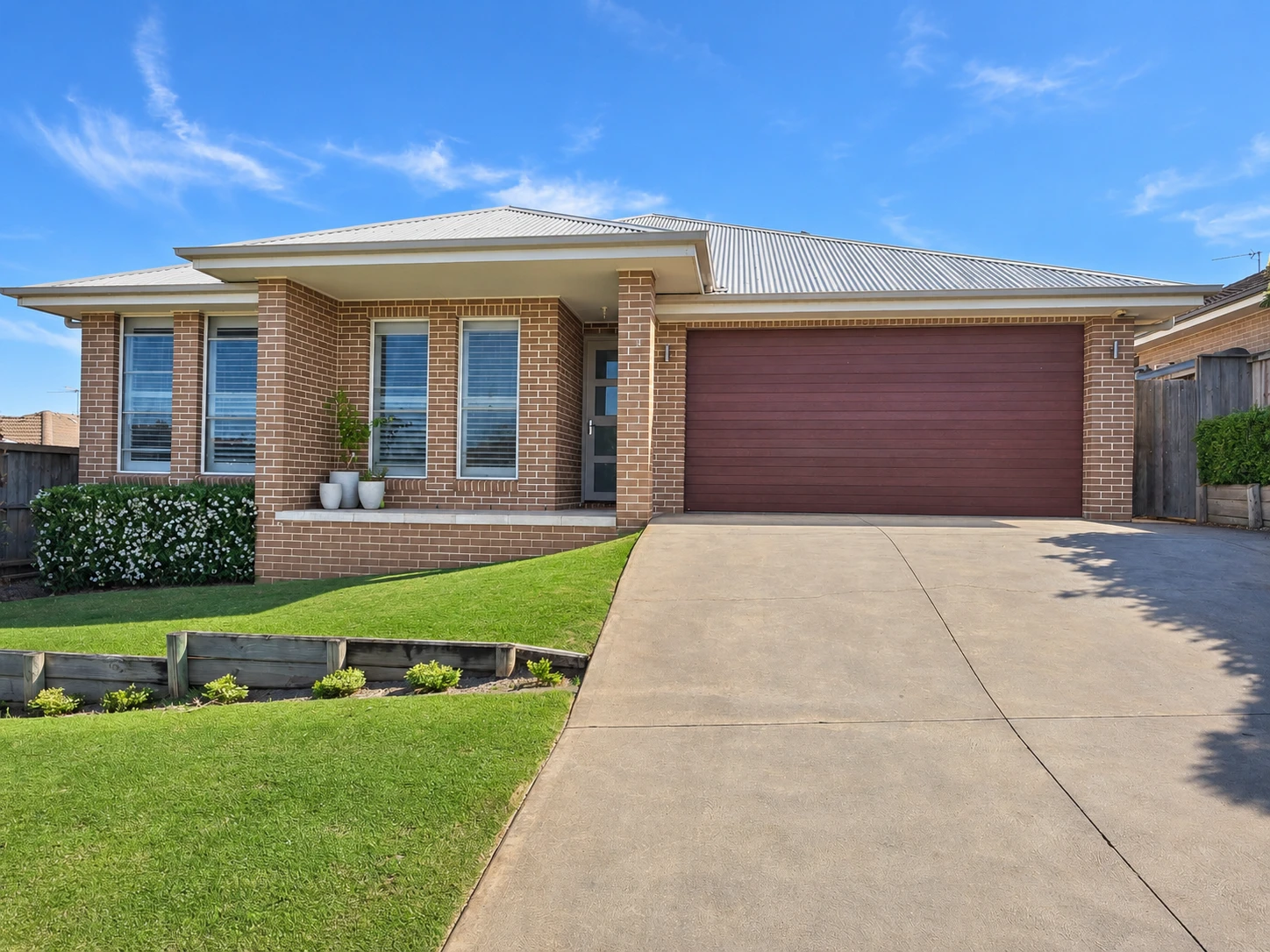 18 Young Circuit, Elderslie, NSW 2570