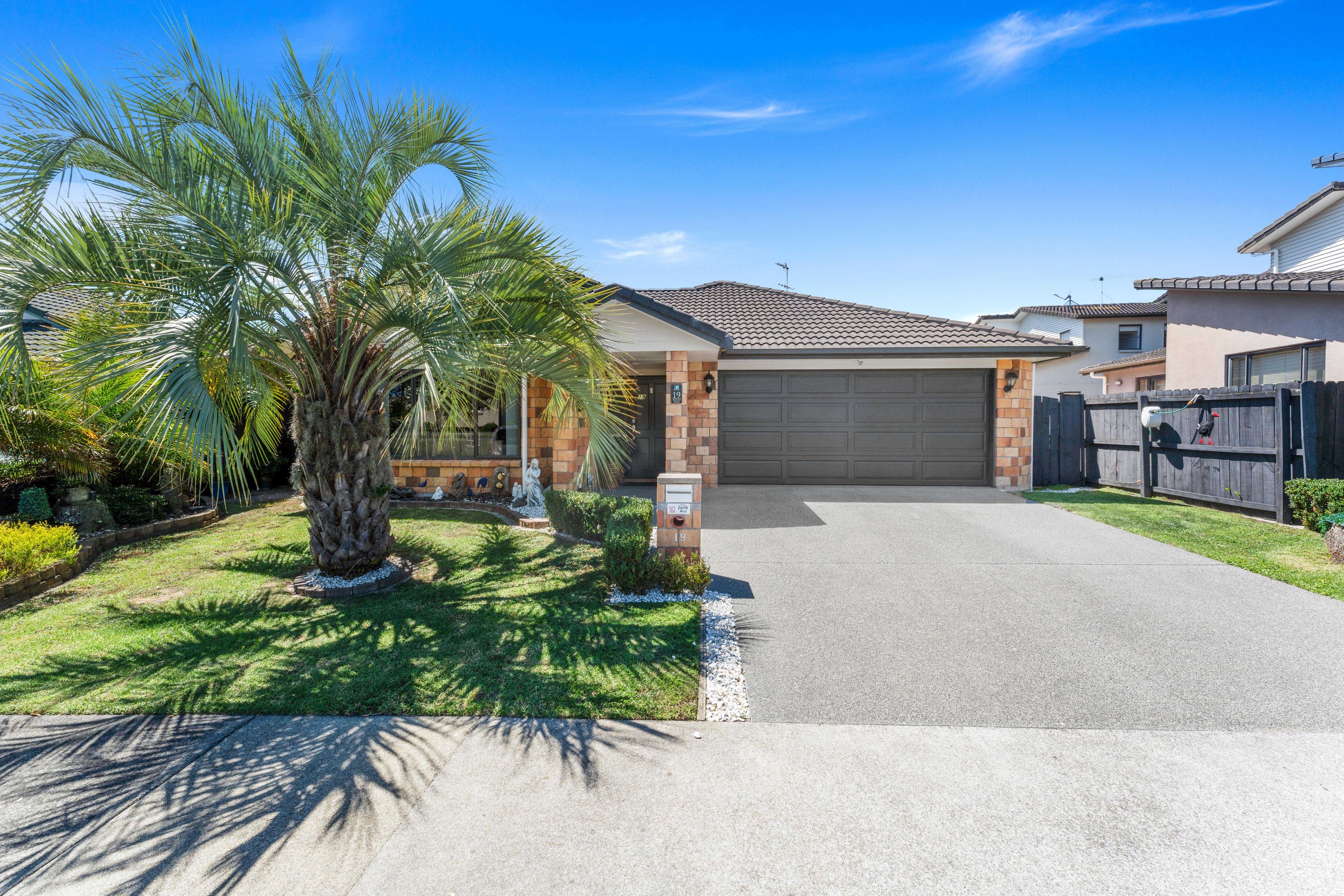 19 Skelligs Drive, Flat Bush, Manukau City