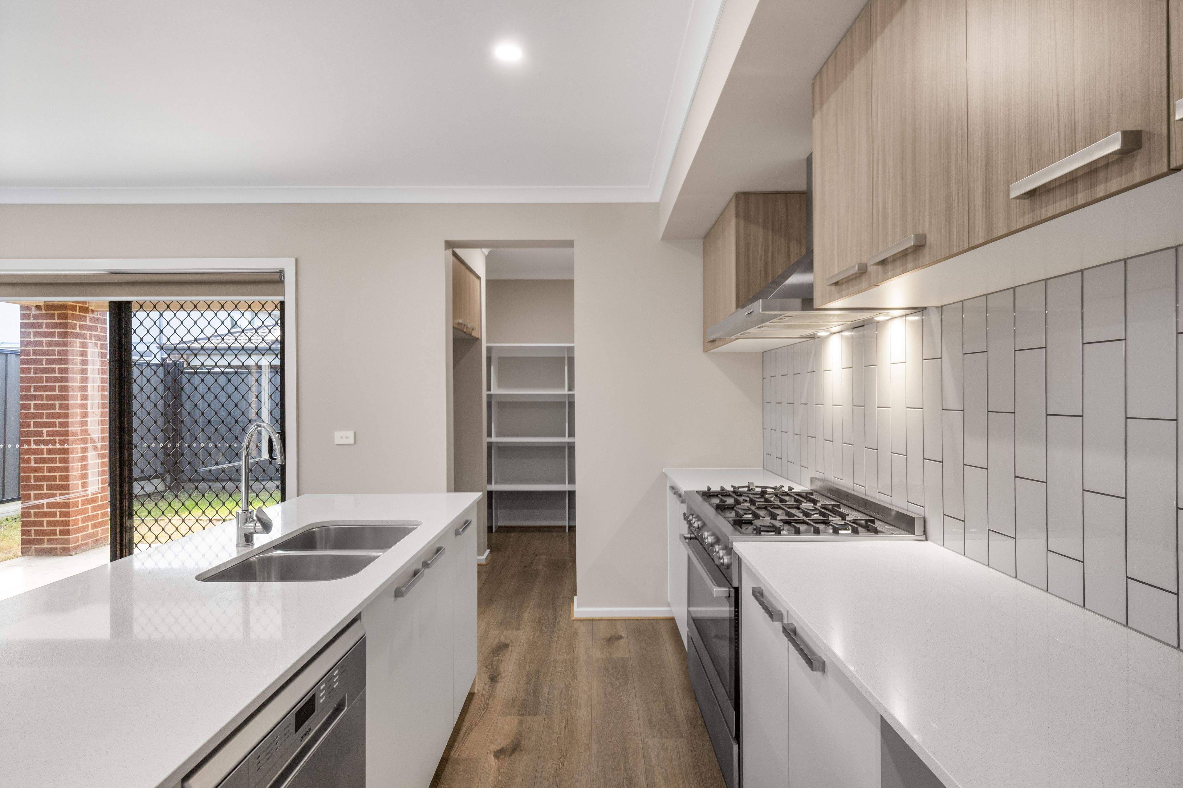 8 Conebush Street — photo 3 of 12
