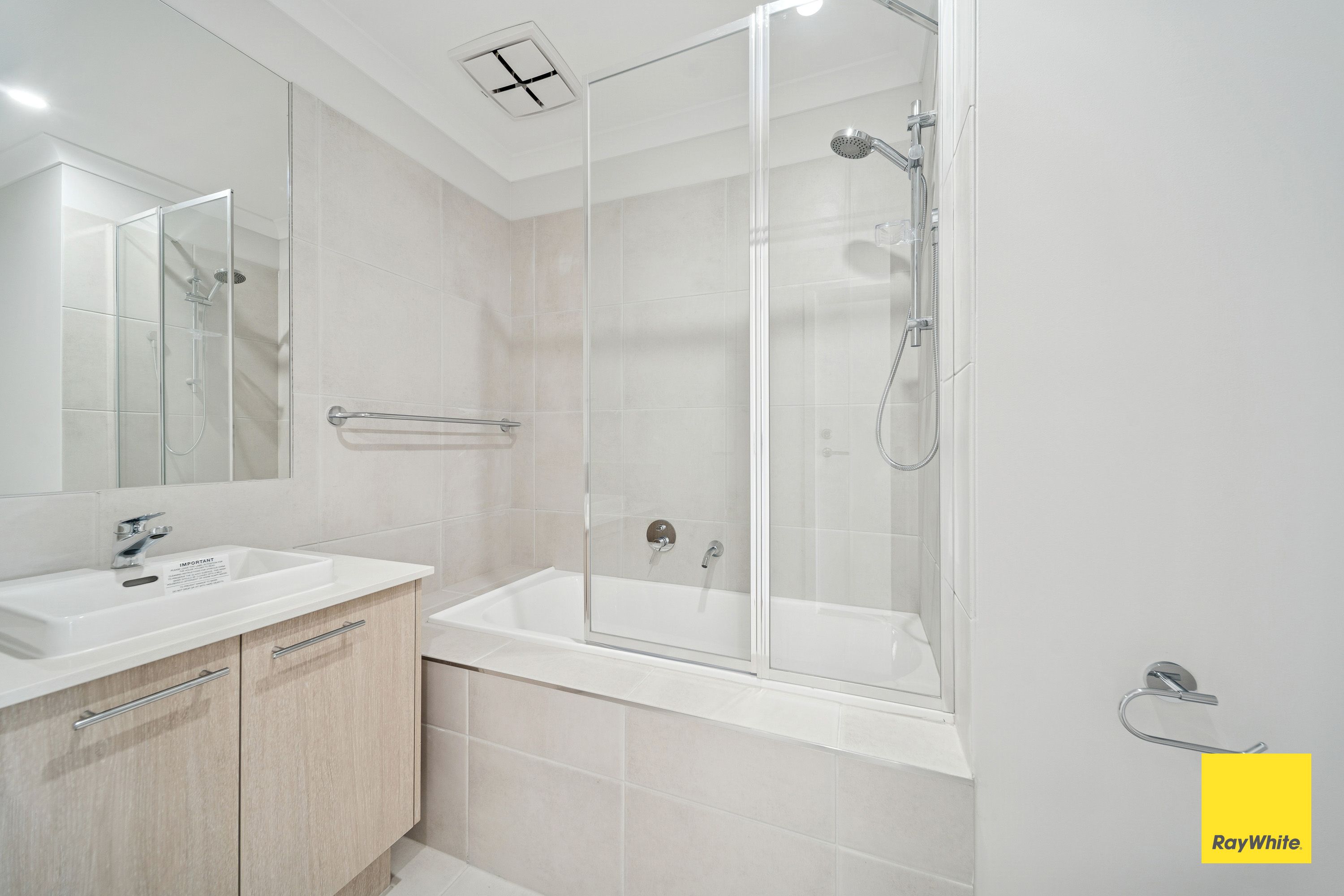 3 Betoota Avenue — photo 8 of 11
