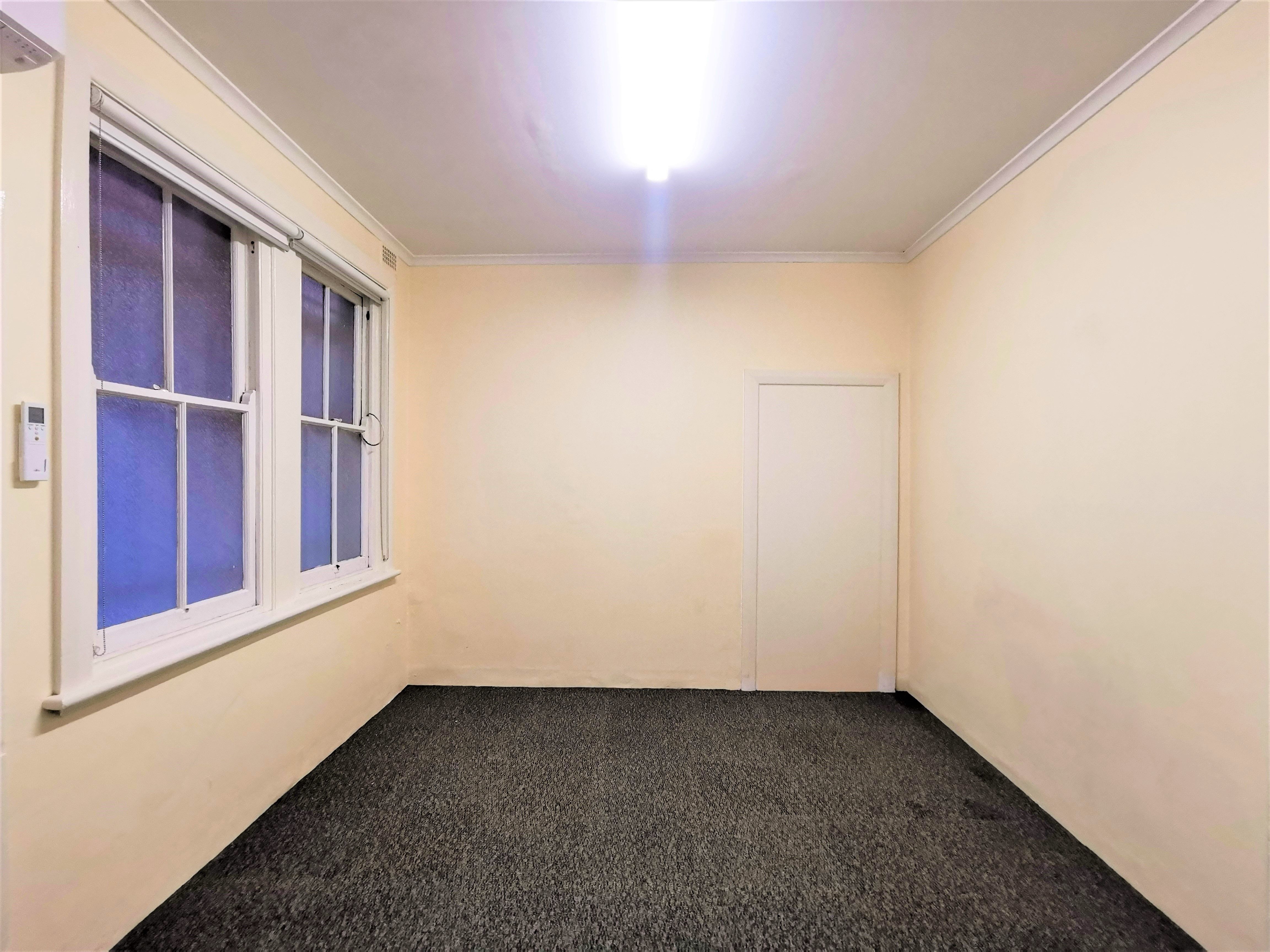 4/186 FOREST Road, Hurstville, NSW 2220
