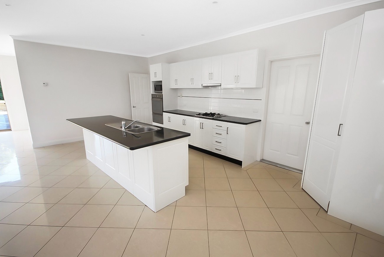 15 Thwaites Close, Highton, VIC 3216