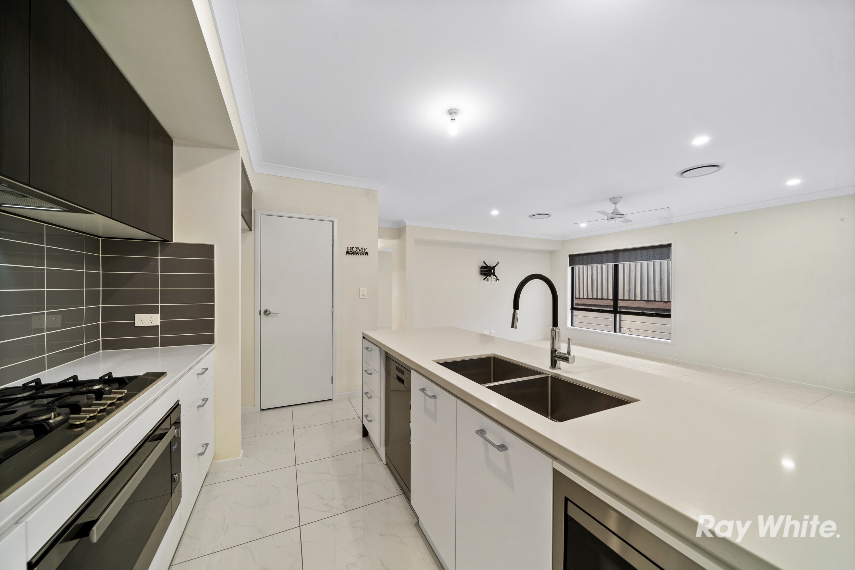 7 Nattai Street, South Ripley, QLD 4306