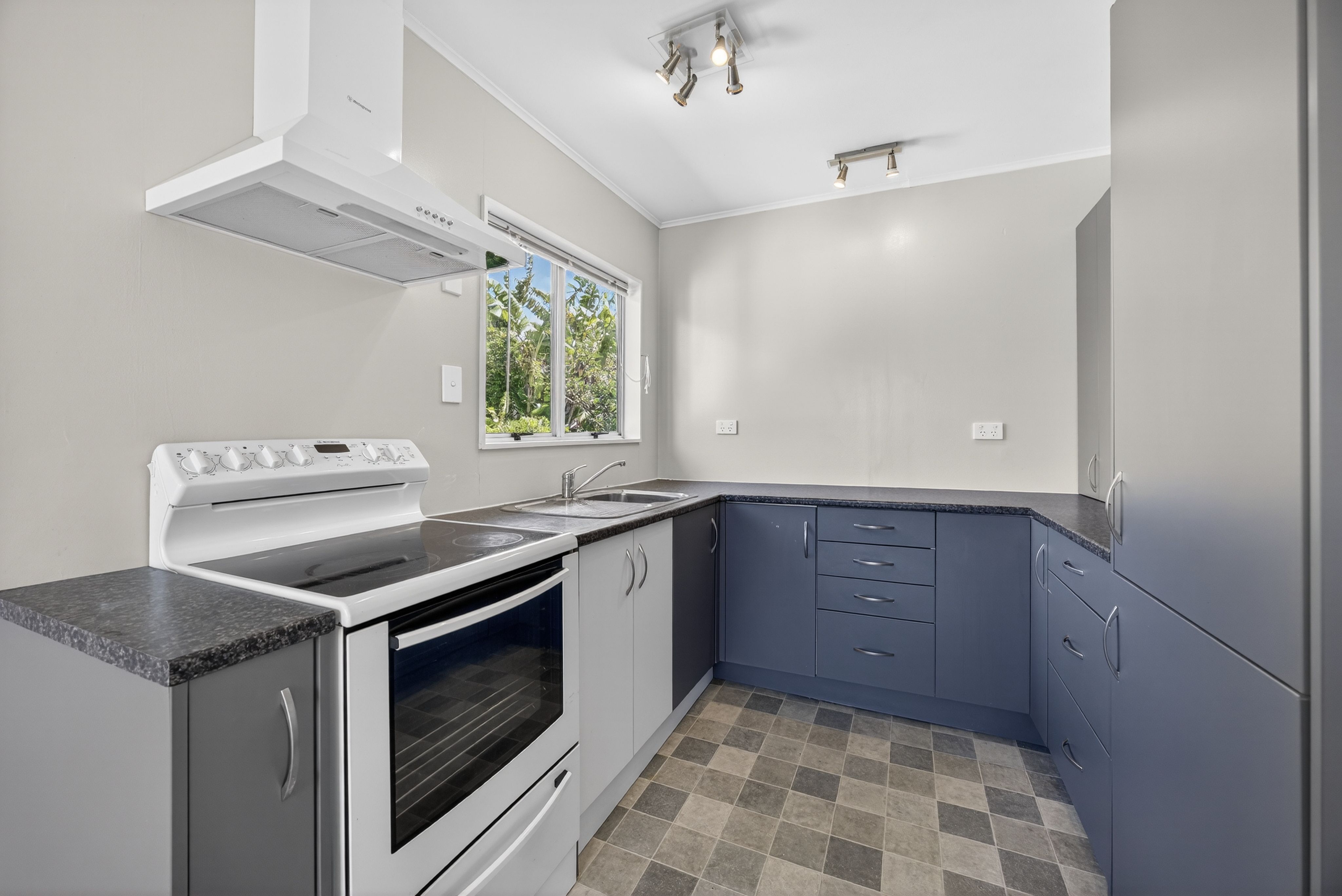 2/34A Helena Street, Massey, Waitakere City