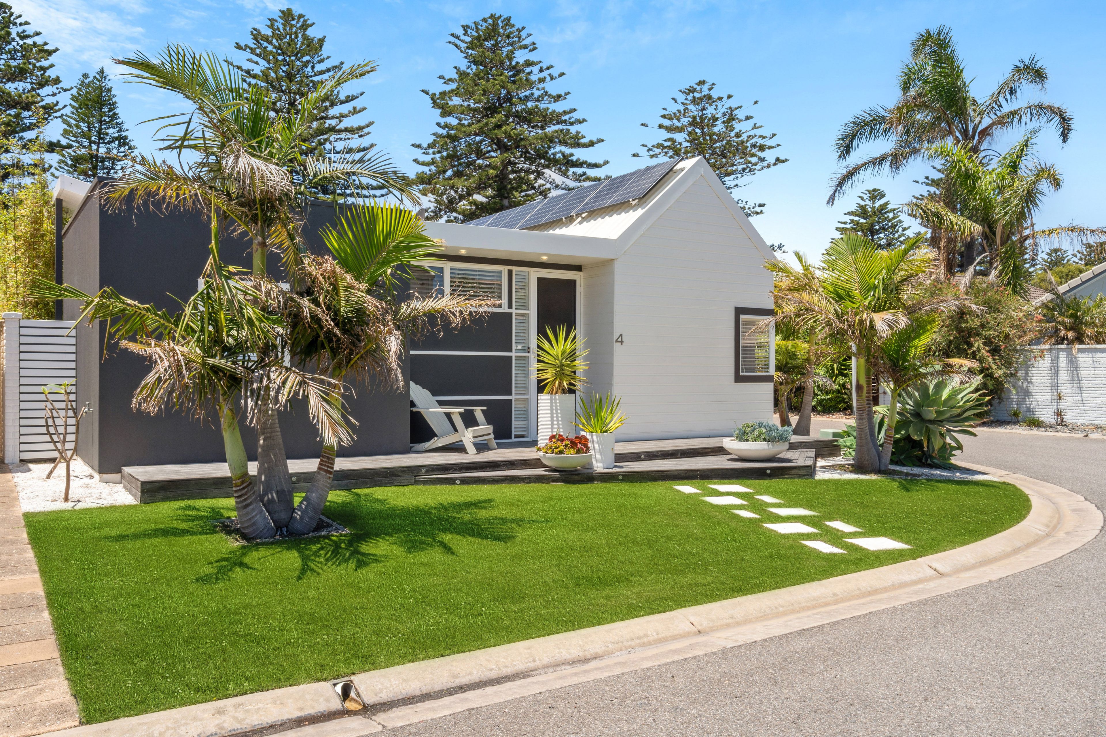 4 Lauriana Court, North Haven SA 5018