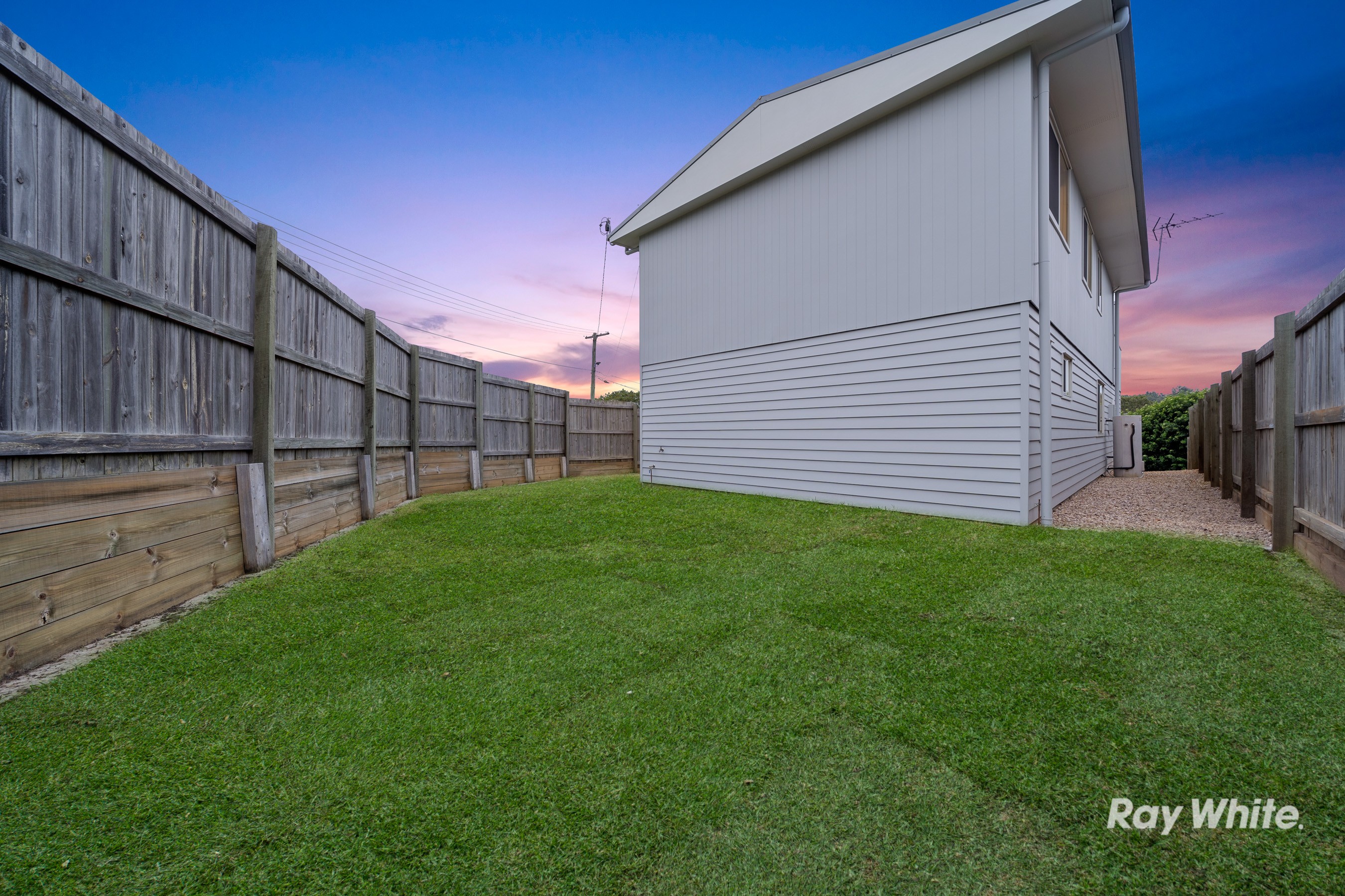 1 Crocus Street, Daisy Hill, QLD 4127
