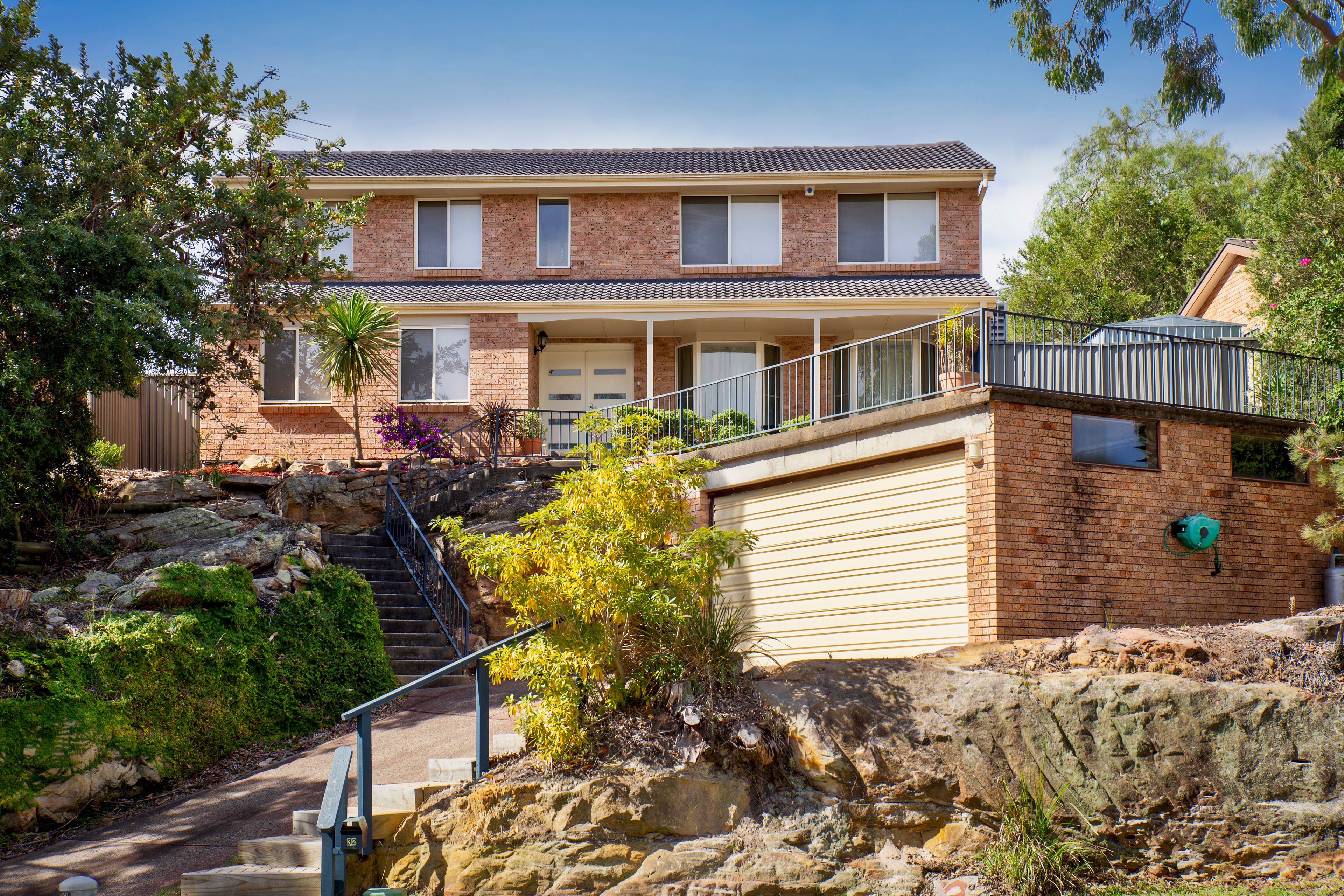 32 Hall Drive