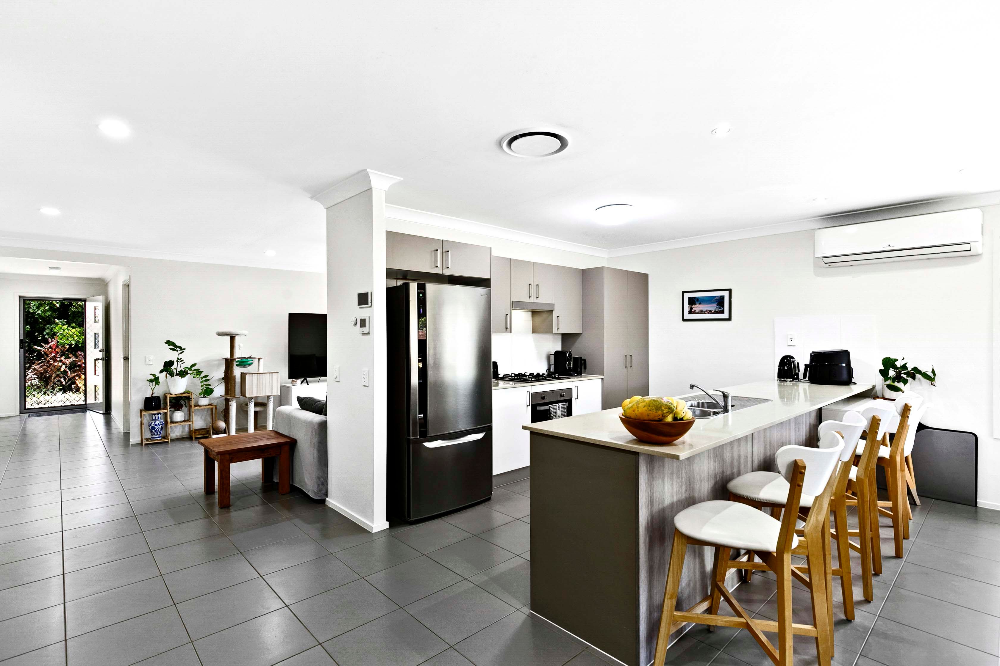 19 Mawson Court — photo 5 of 23