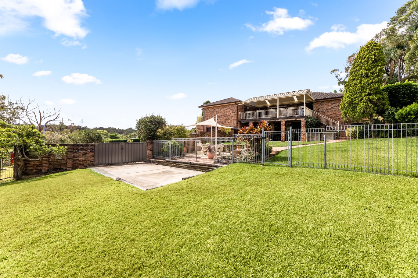 14 Tamarind Place Alfords Point NSW 2234 Sold House Ray White 14-tamarind-place-alfords-point-nsw-2234-sold-house-ray-white
