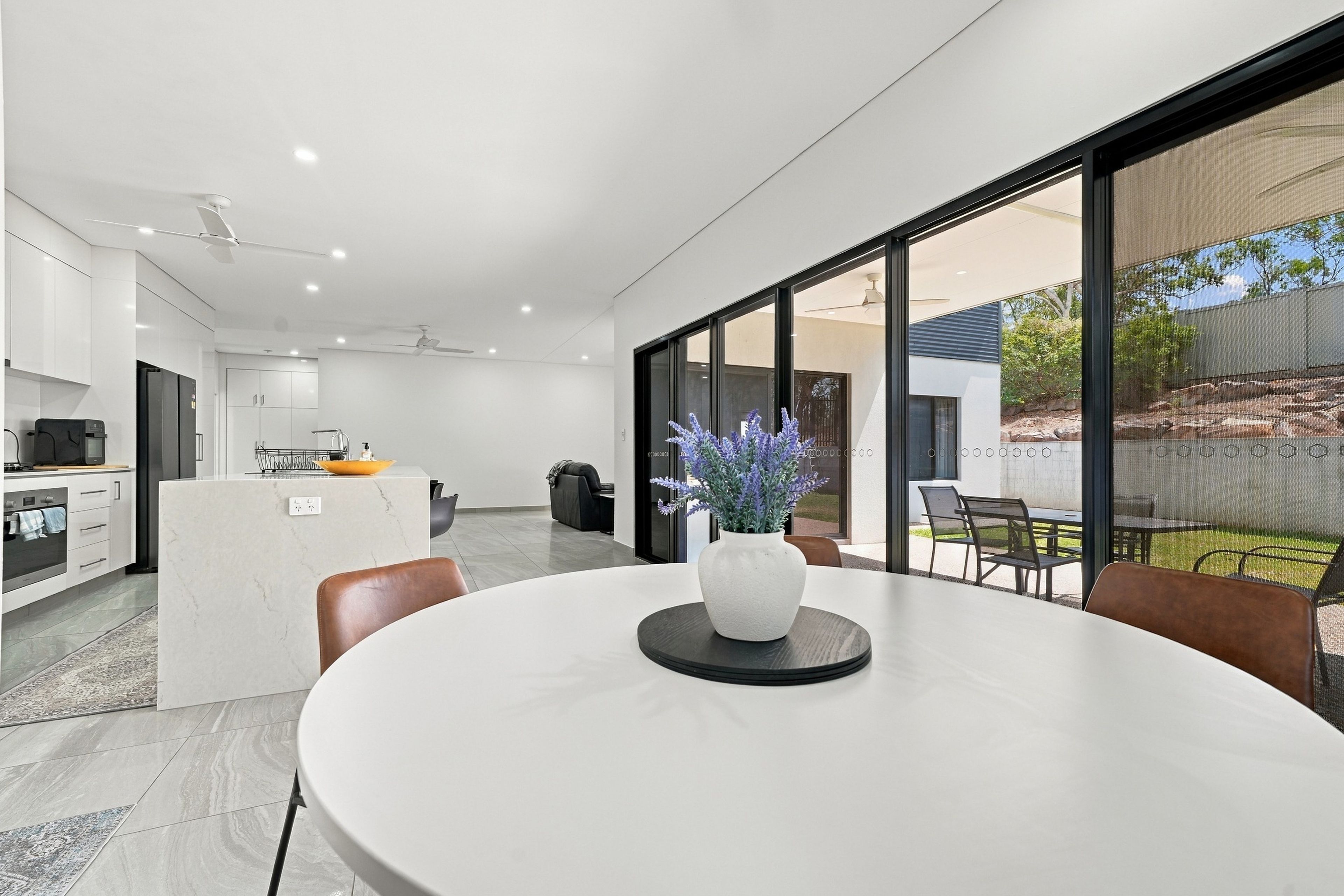 8 Bullita Street — photo 5 of 30