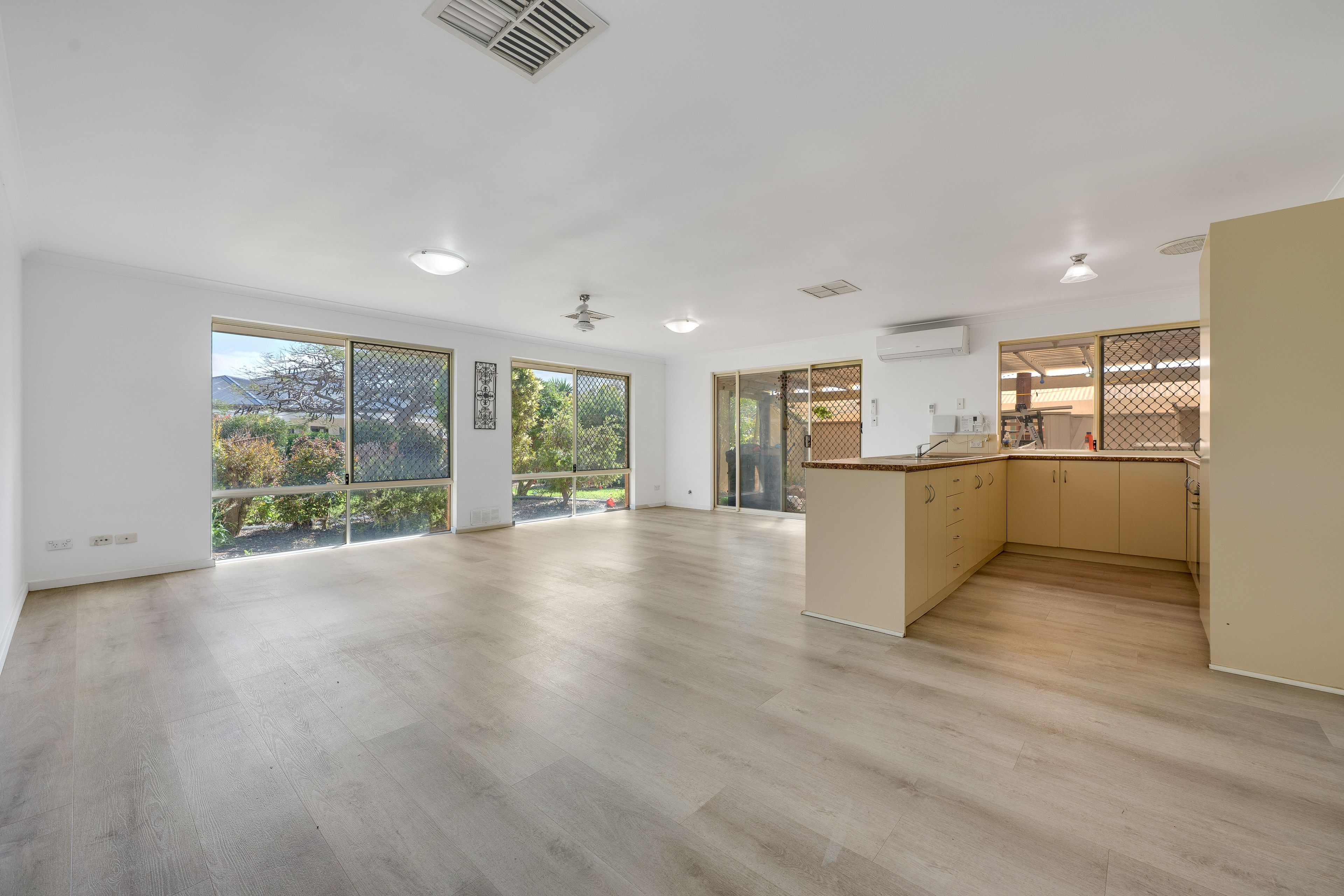 5 Rolland Drive — photo 7 of 16