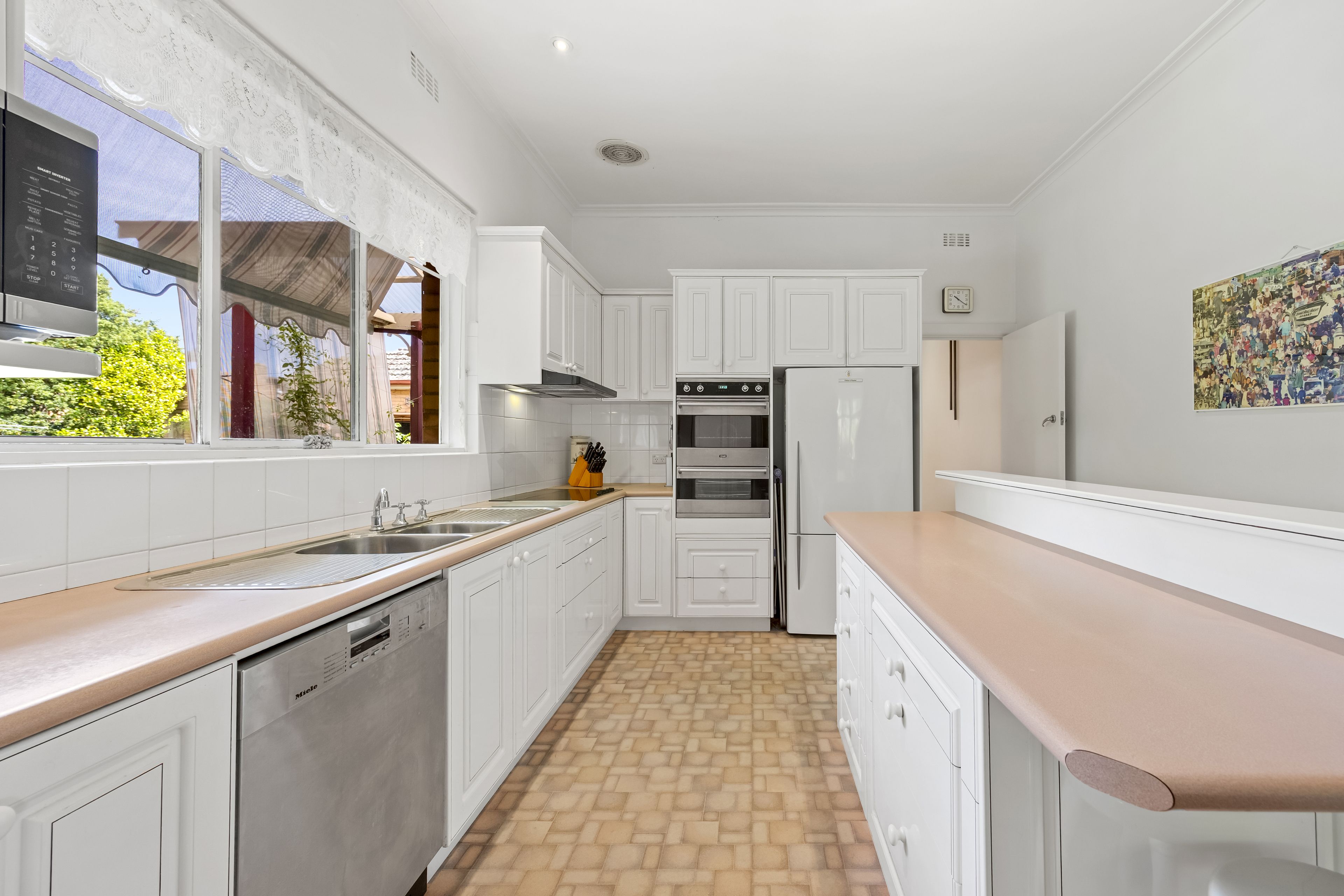 2 Port Fairy Road — photo 8 of 27