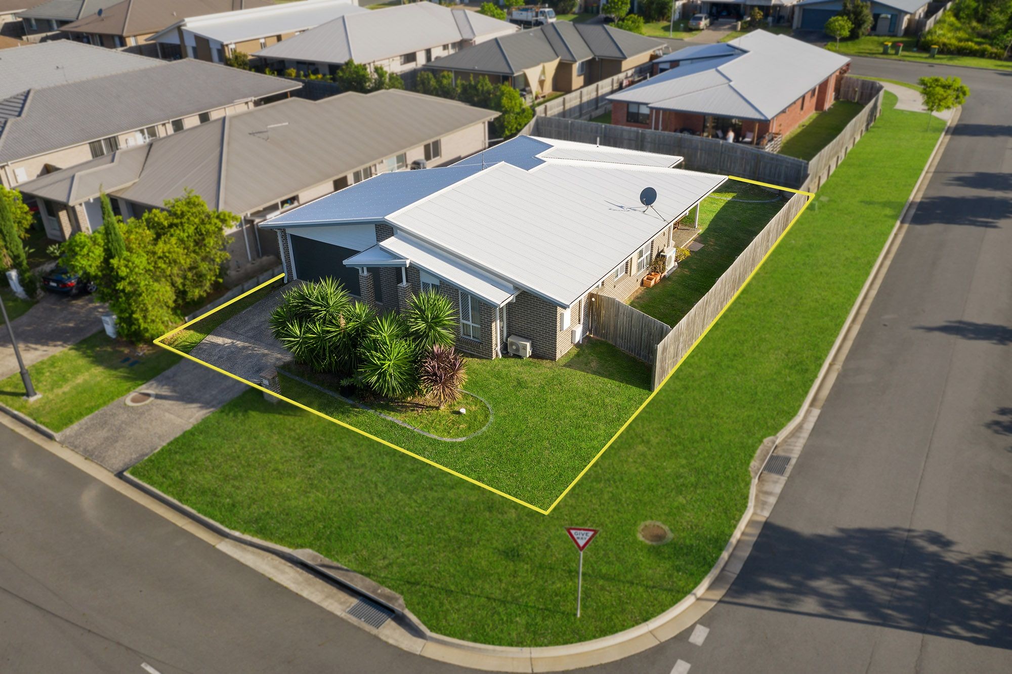 55 Milbrook Crescent, Pimpama, QLD 4209