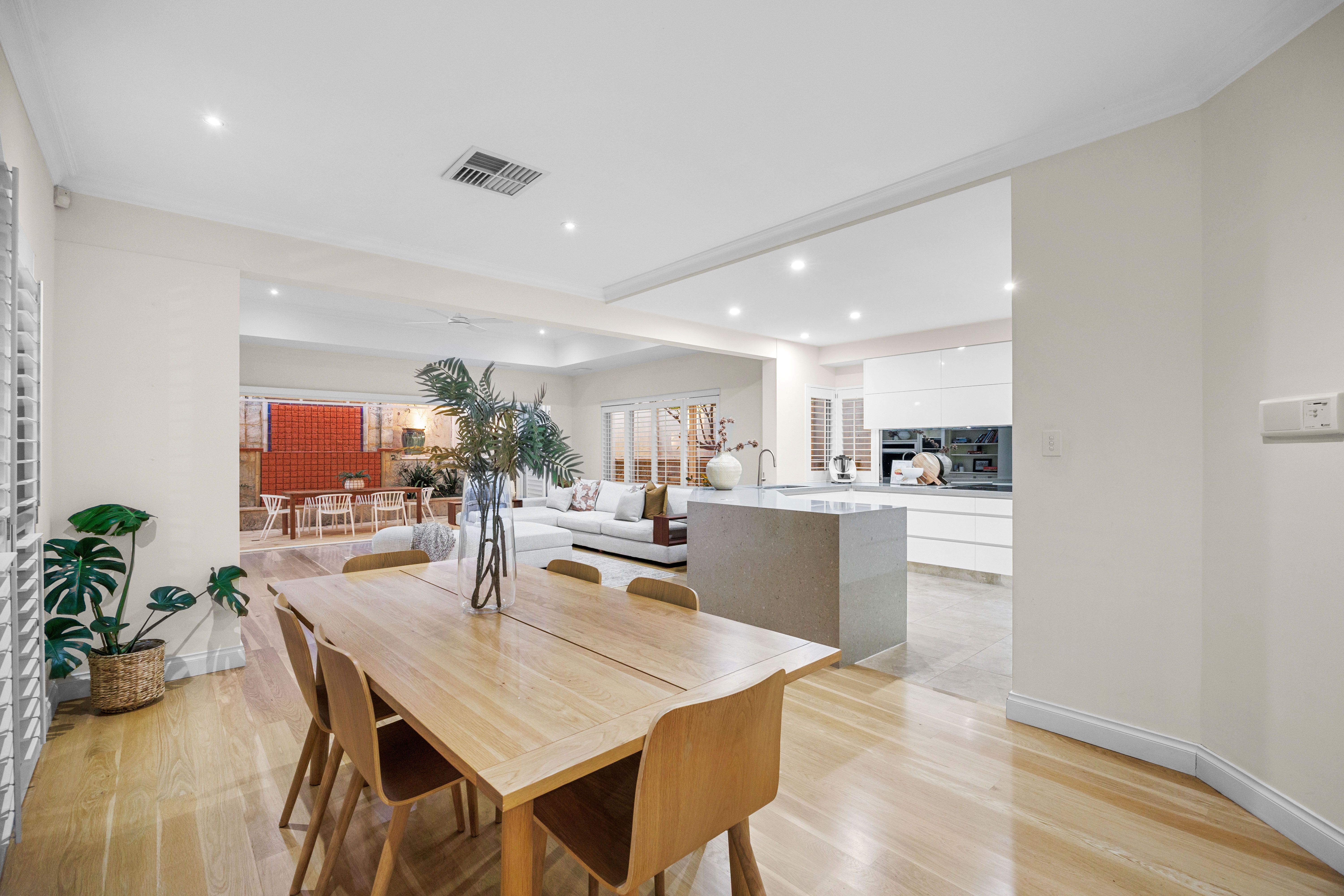 7 Swansea Street — photo 14 of 27