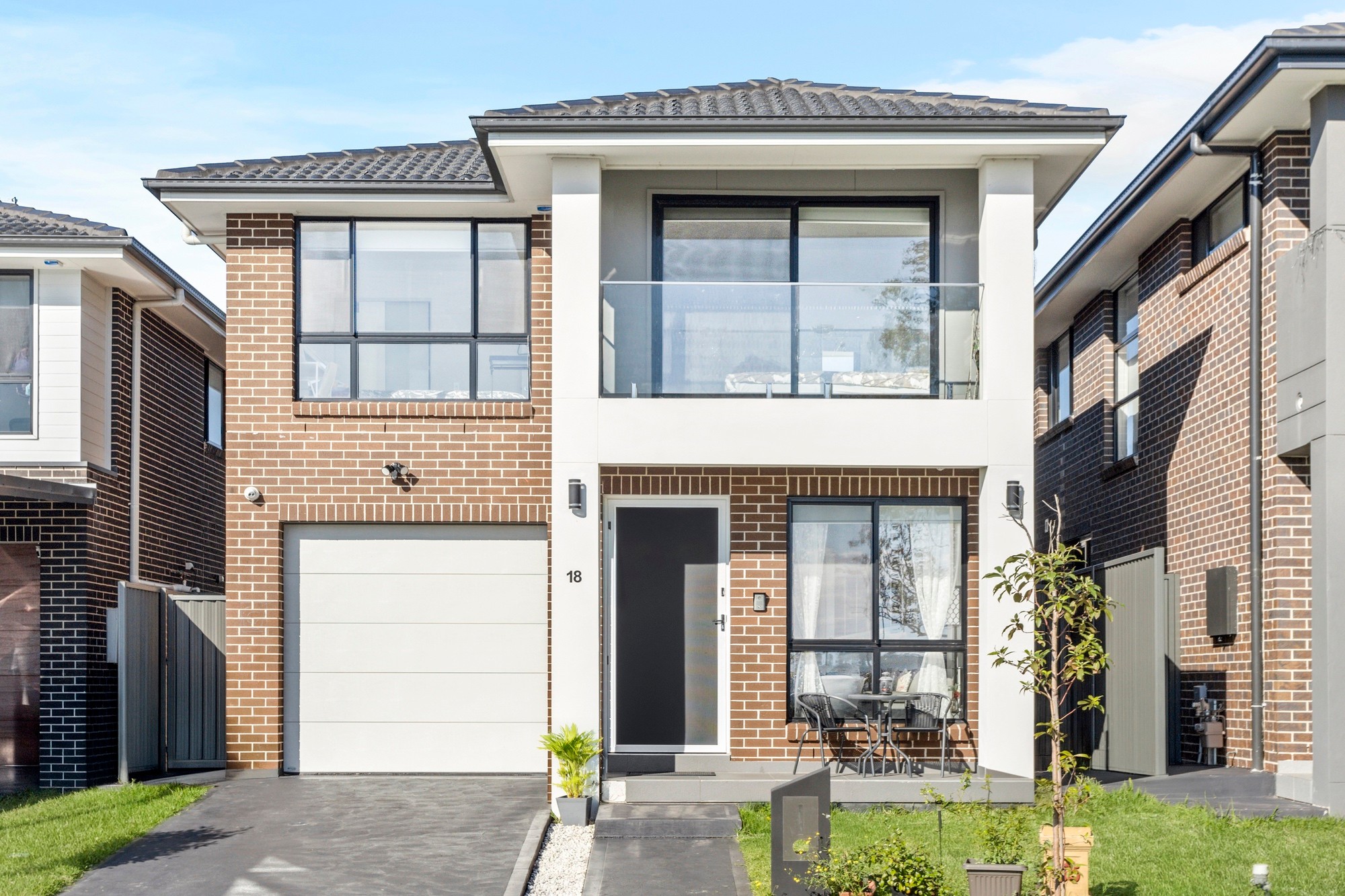 18 Pasfield Crescent, Quakers Hill, NSW 2763