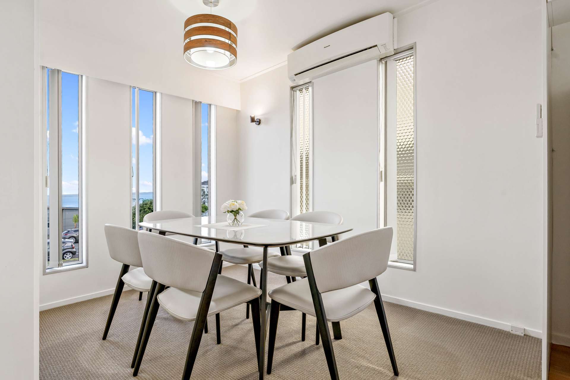 2/98 Halsey Drive photo 5