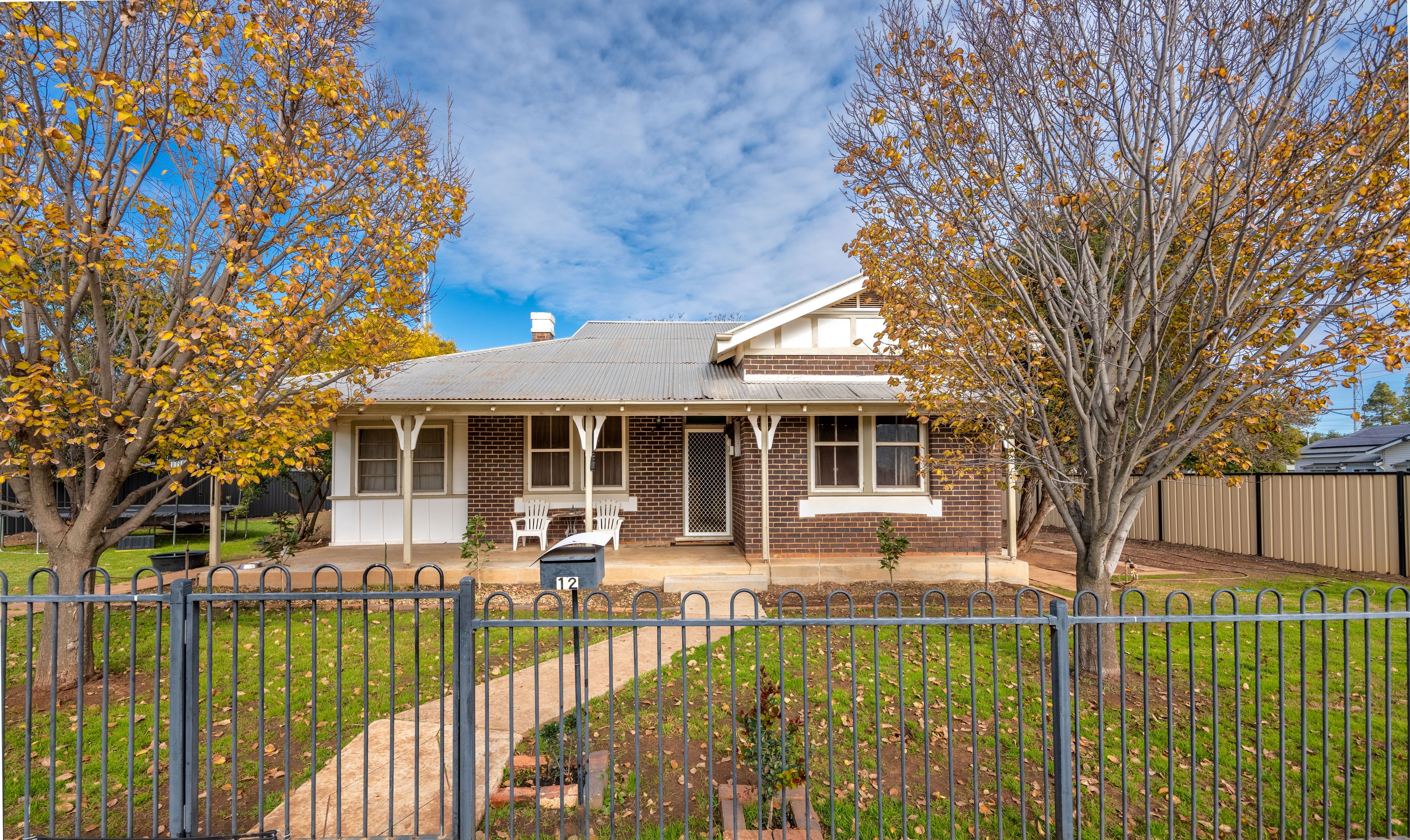 12 Welcome Street, West Wyalong NSW 2671