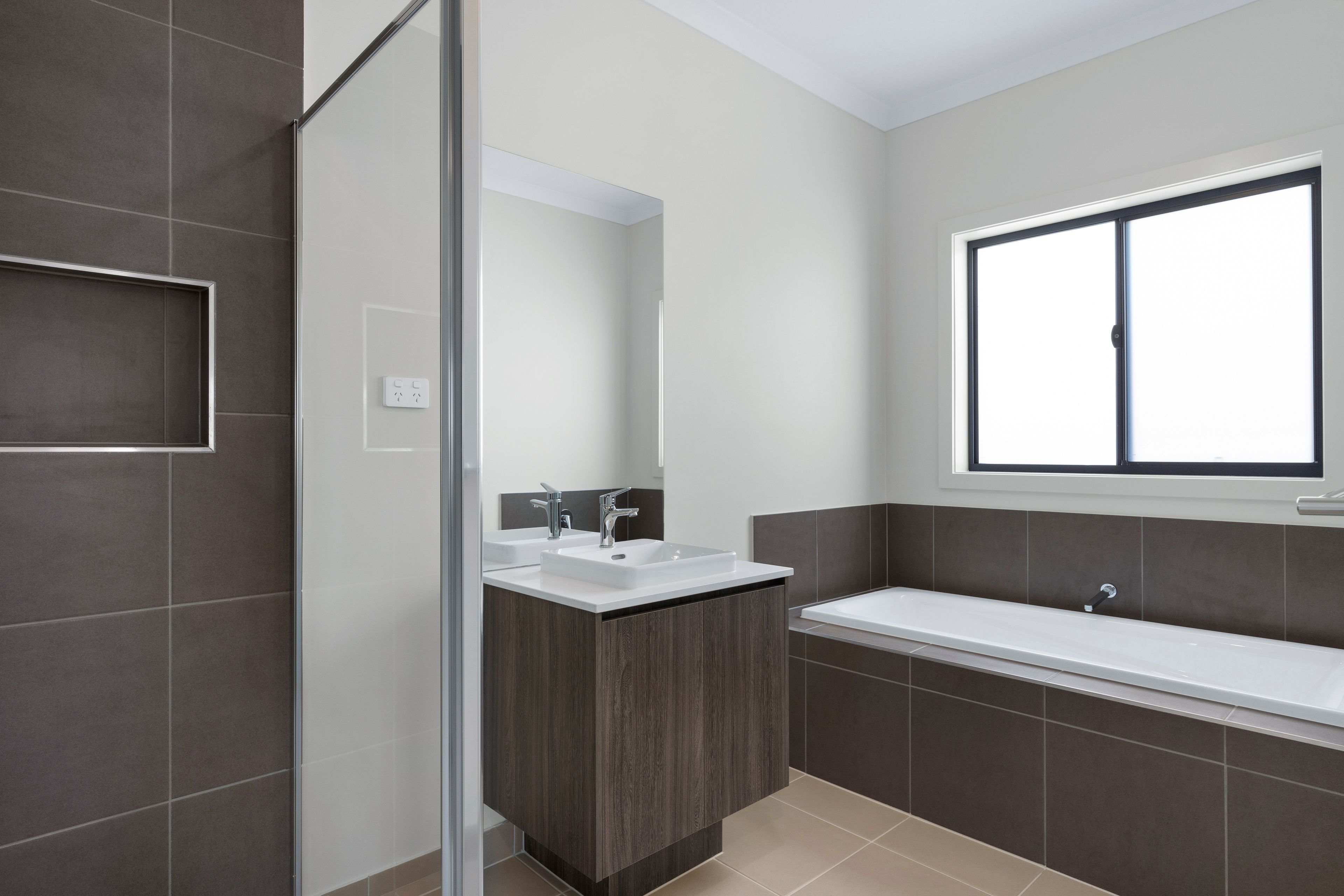 11 Kailash Road — photo 10 of 11