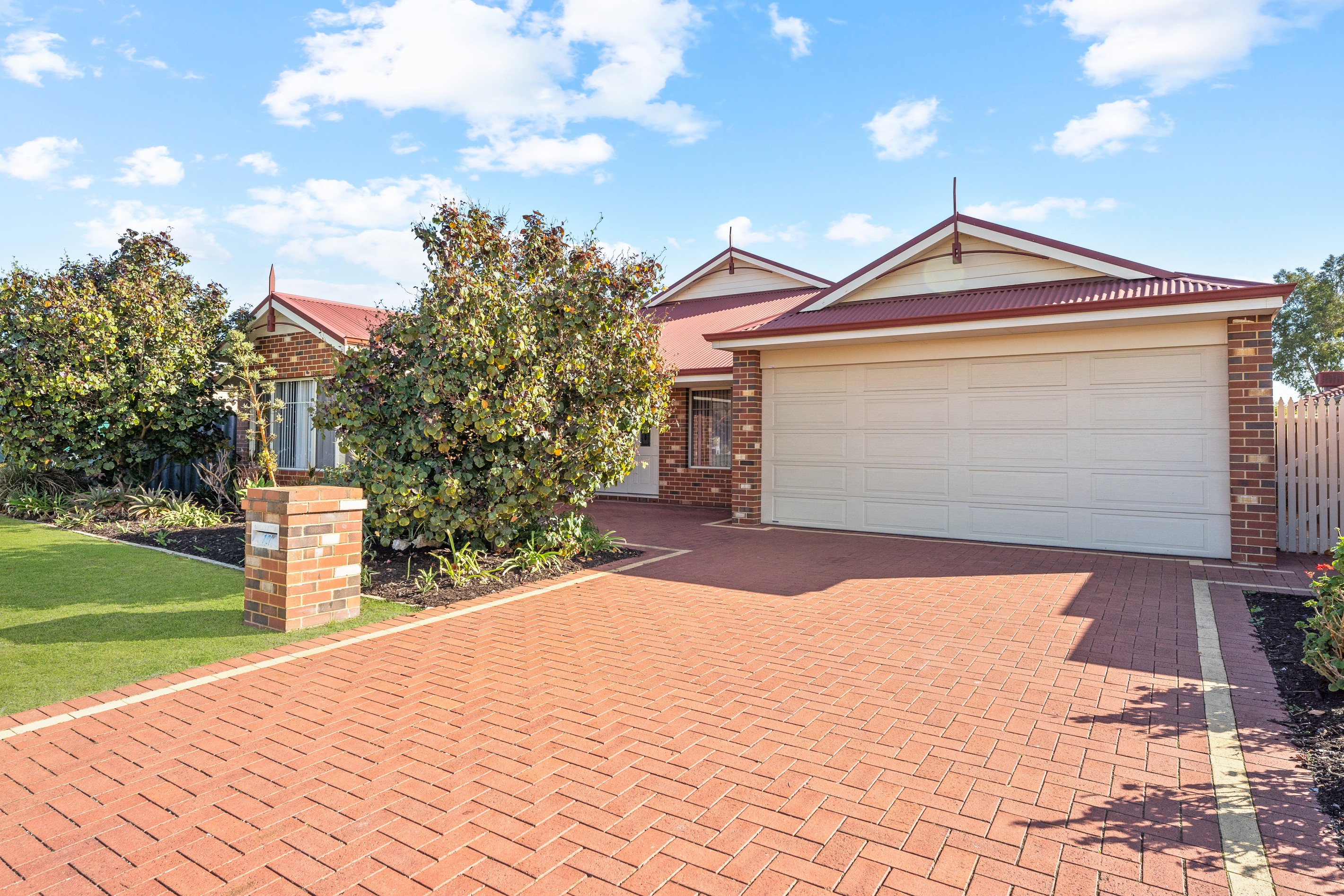 10 Ficifolia Brace, Baldivis, WA 6171