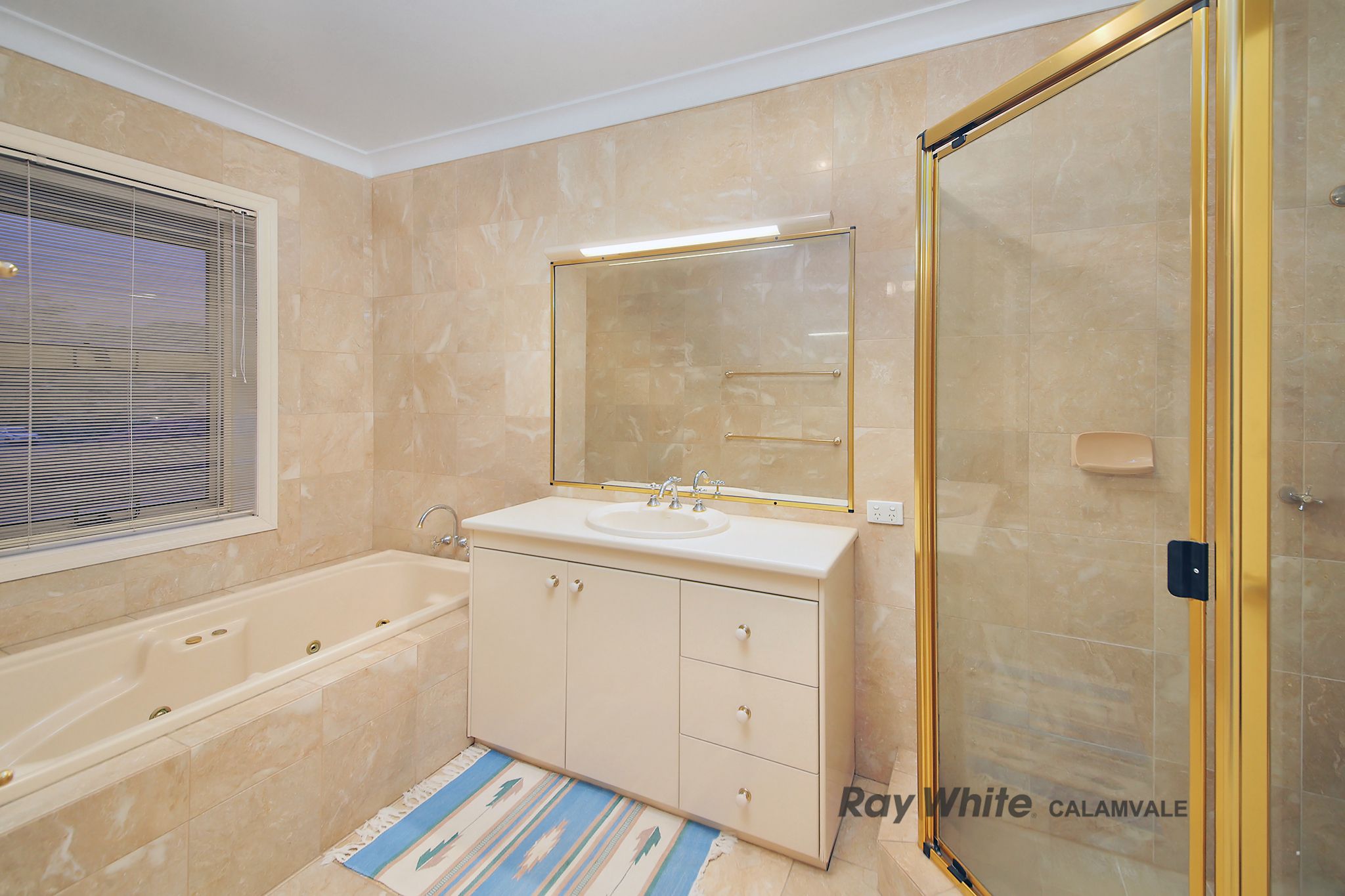 14 Cottonwood Crescent — photo 18 of 27