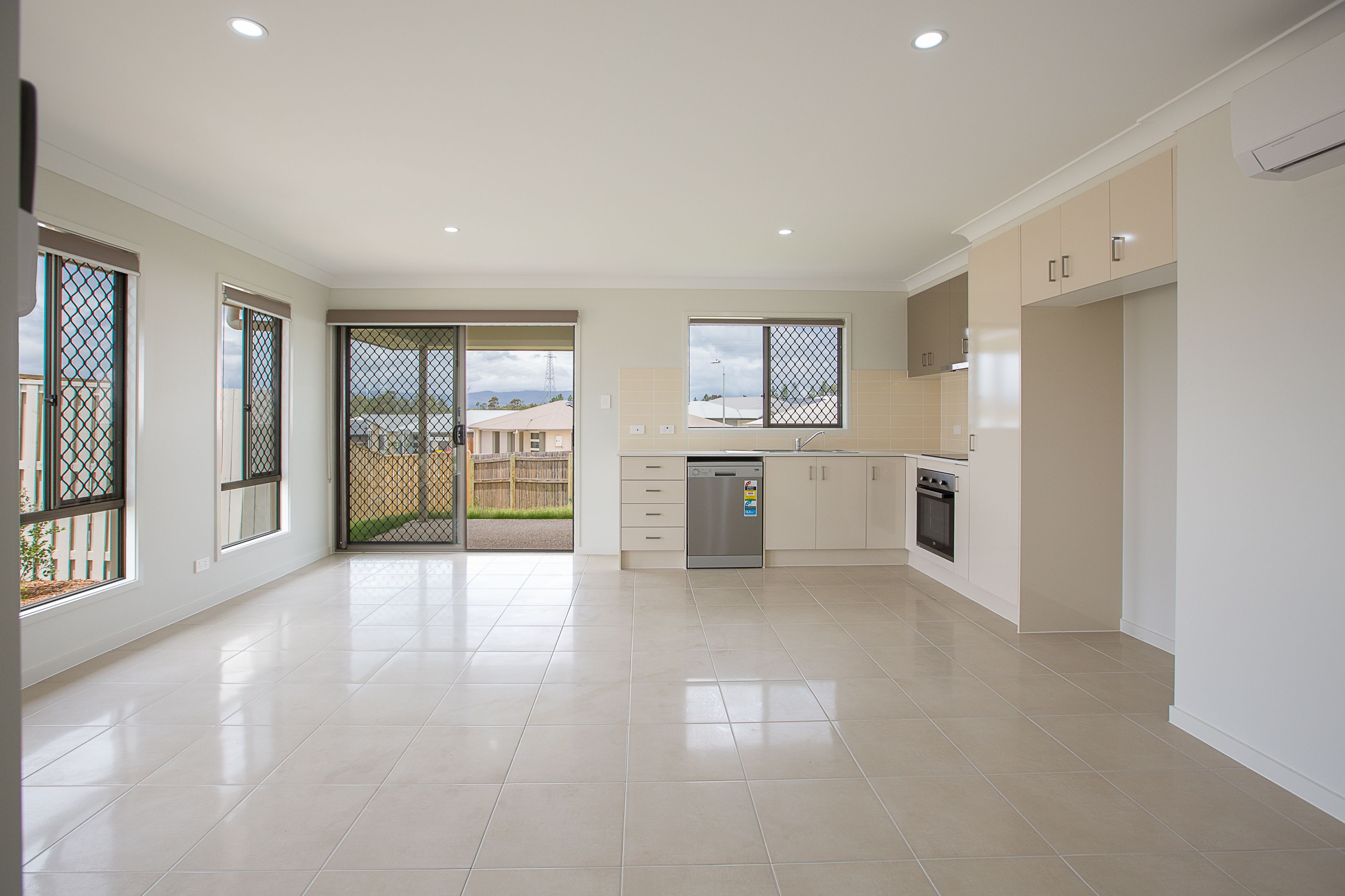 1/79 Woodward Avenue, Yarrabilba, QLD 4207