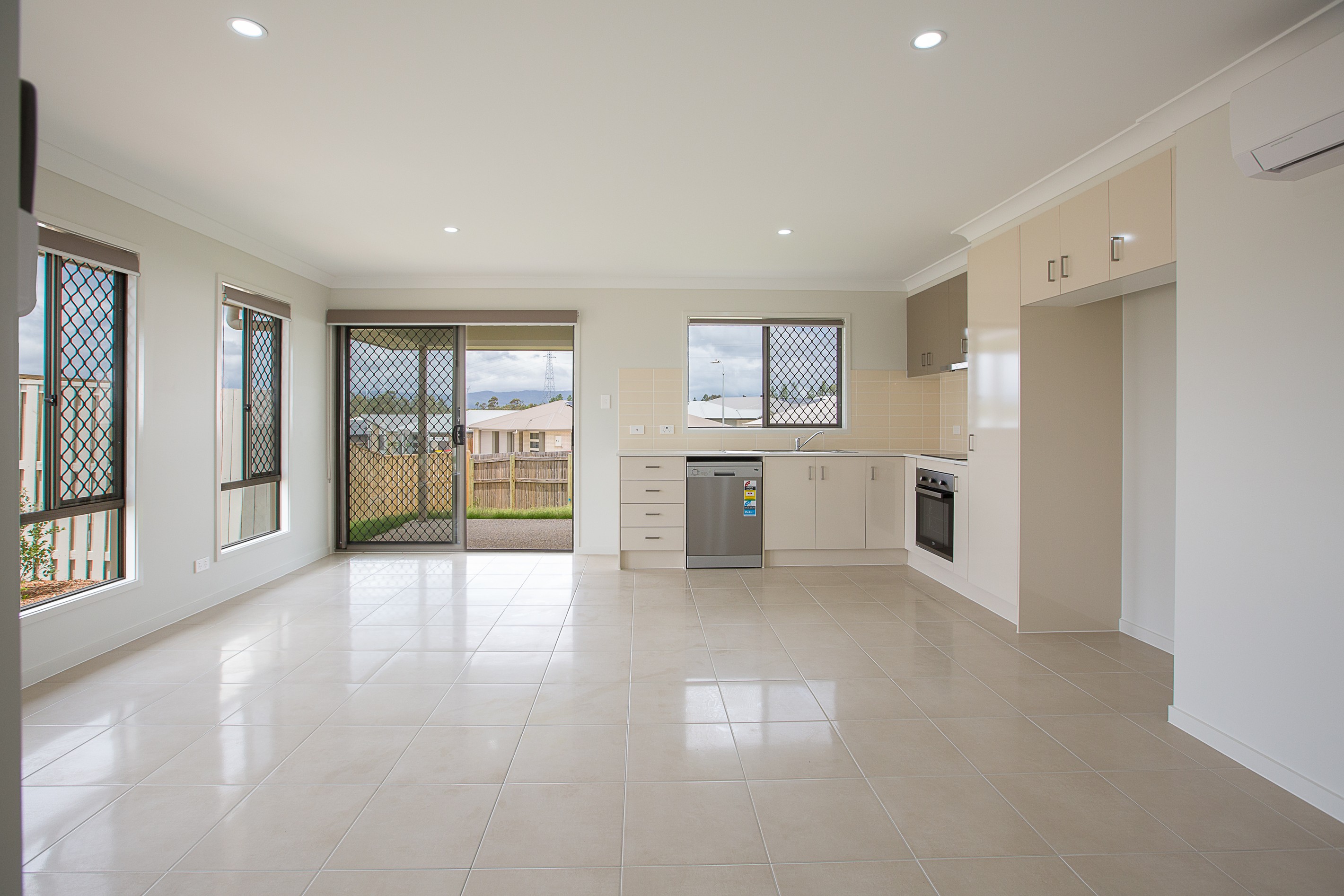 1/79 Woodward Avenue, Yarrabilba, QLD 4207