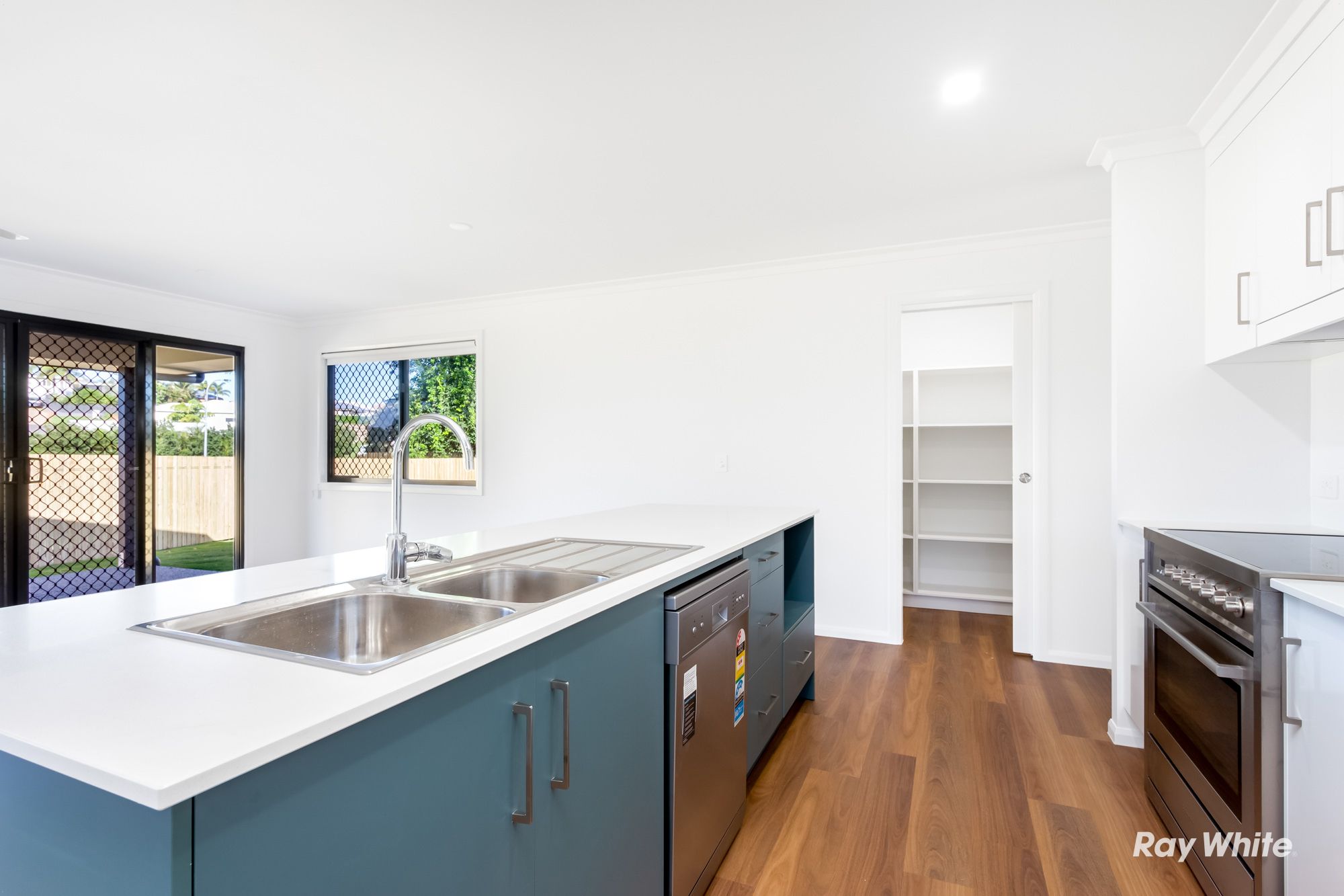 12 Atoll Close, Pacific Heights, QLD 4703