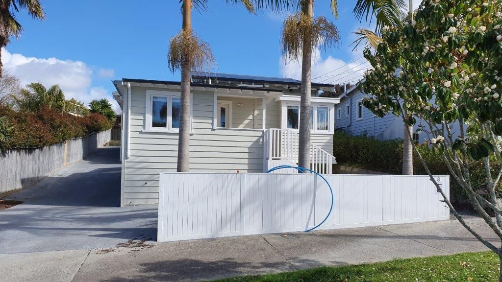 8 Bungalow Avenue, Point Chevalier, Auckland City