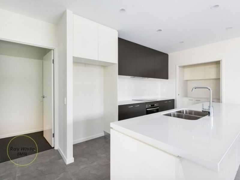 6 Ellabay Crescent, Redland Bay, QLD 4165