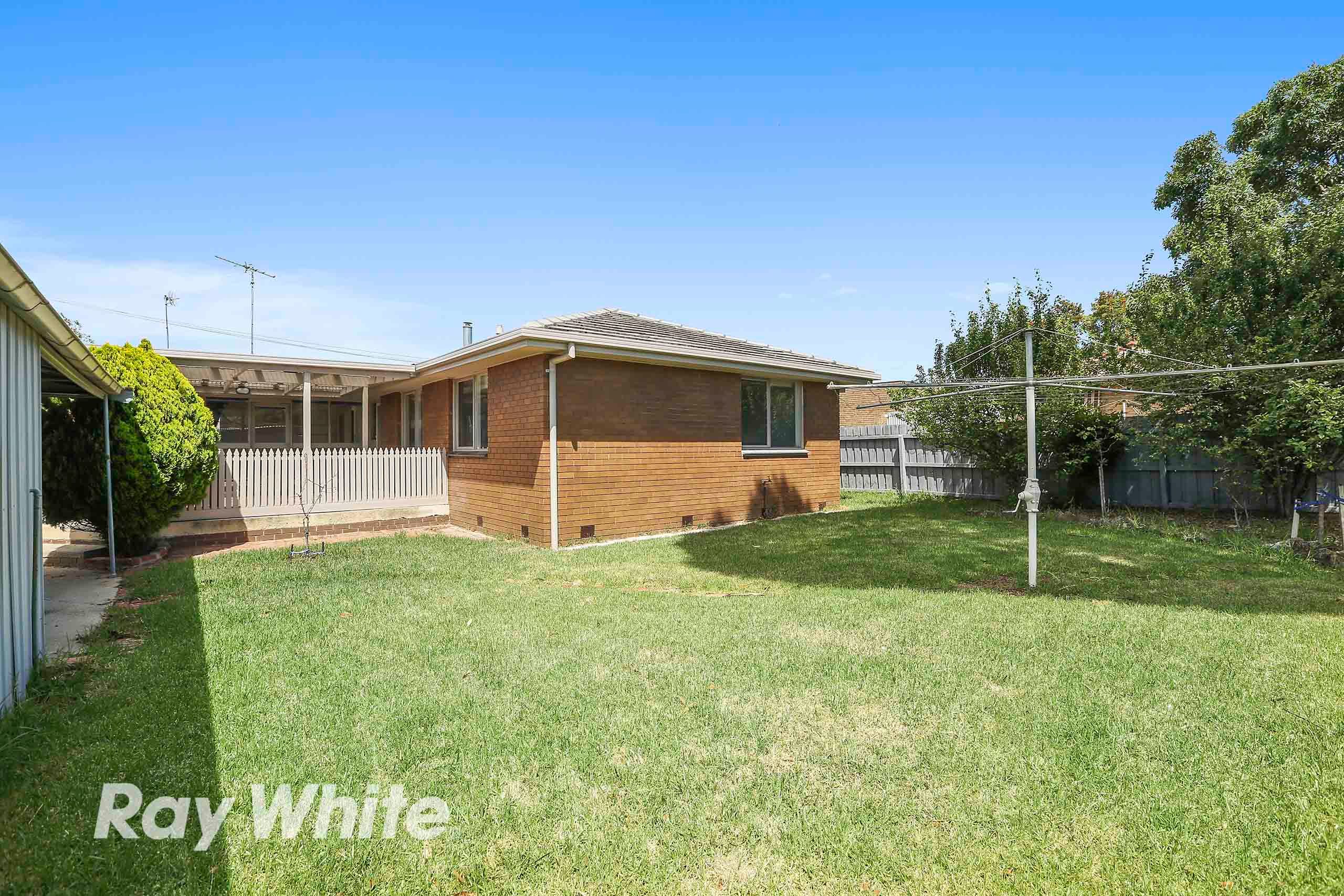 2 Konrads Crescent, Highton, VIC 3216