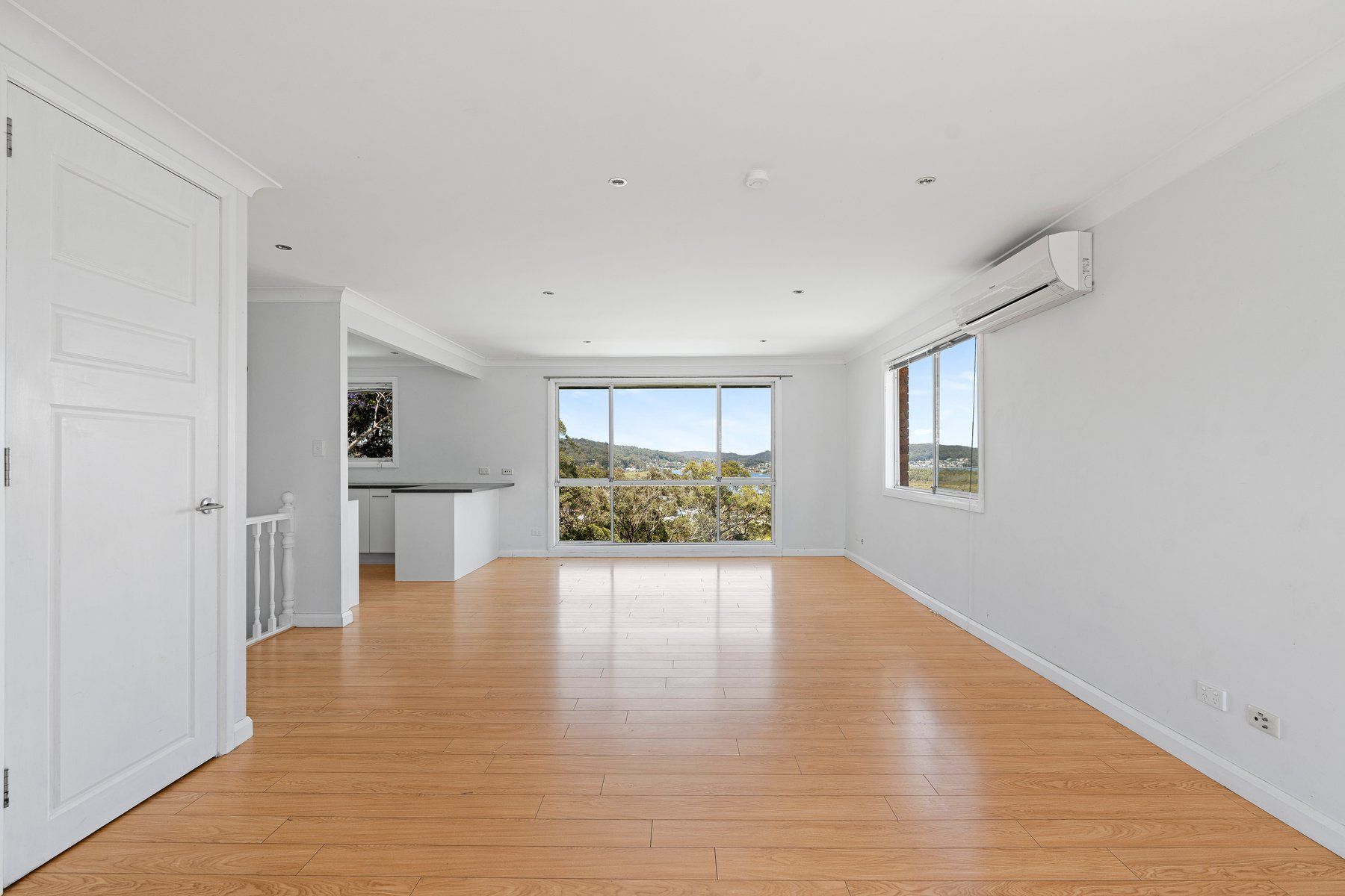 27 Shaw Street — photo 3 of 9